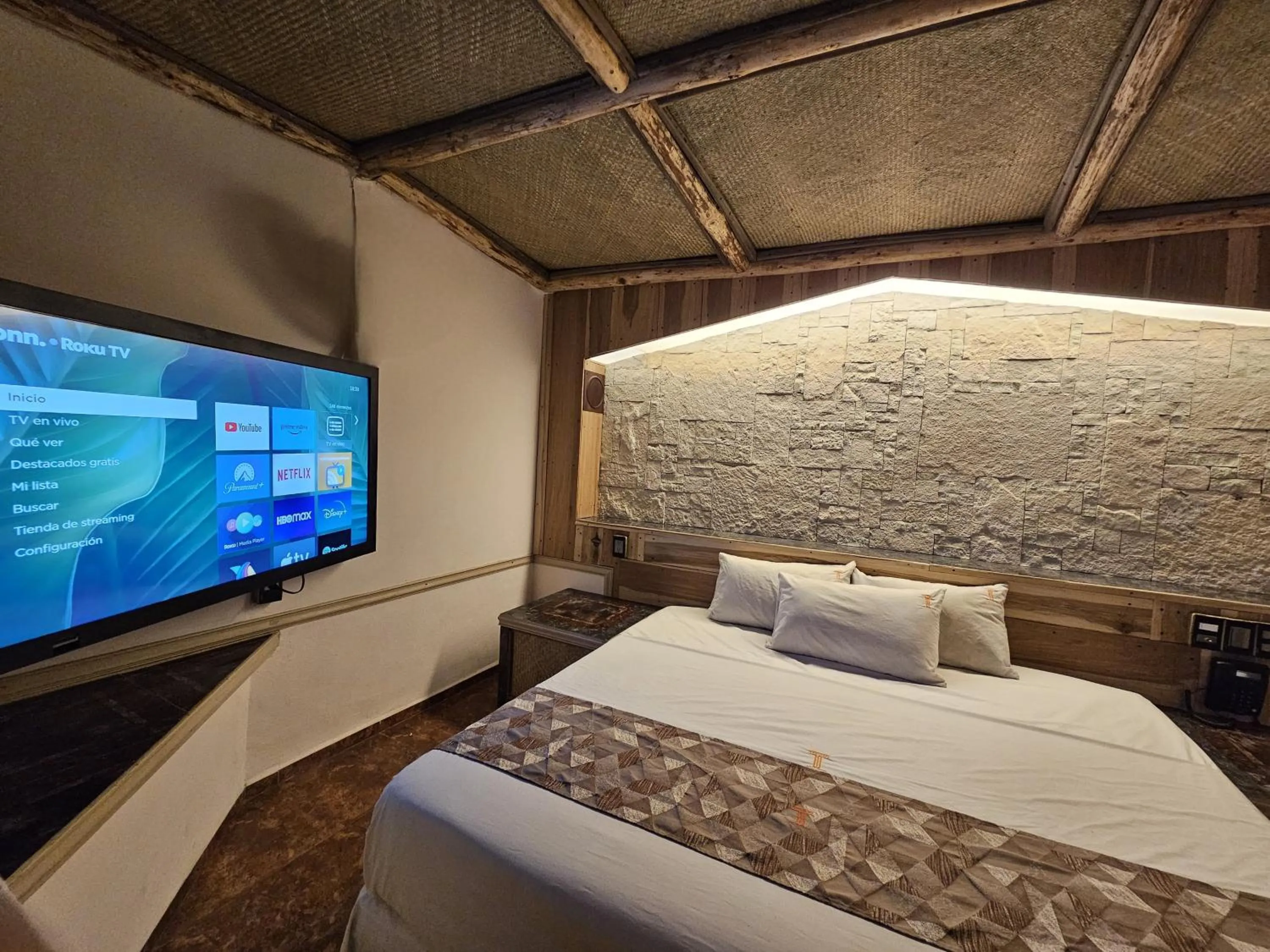 Bed in Silmar Hotel/Motel