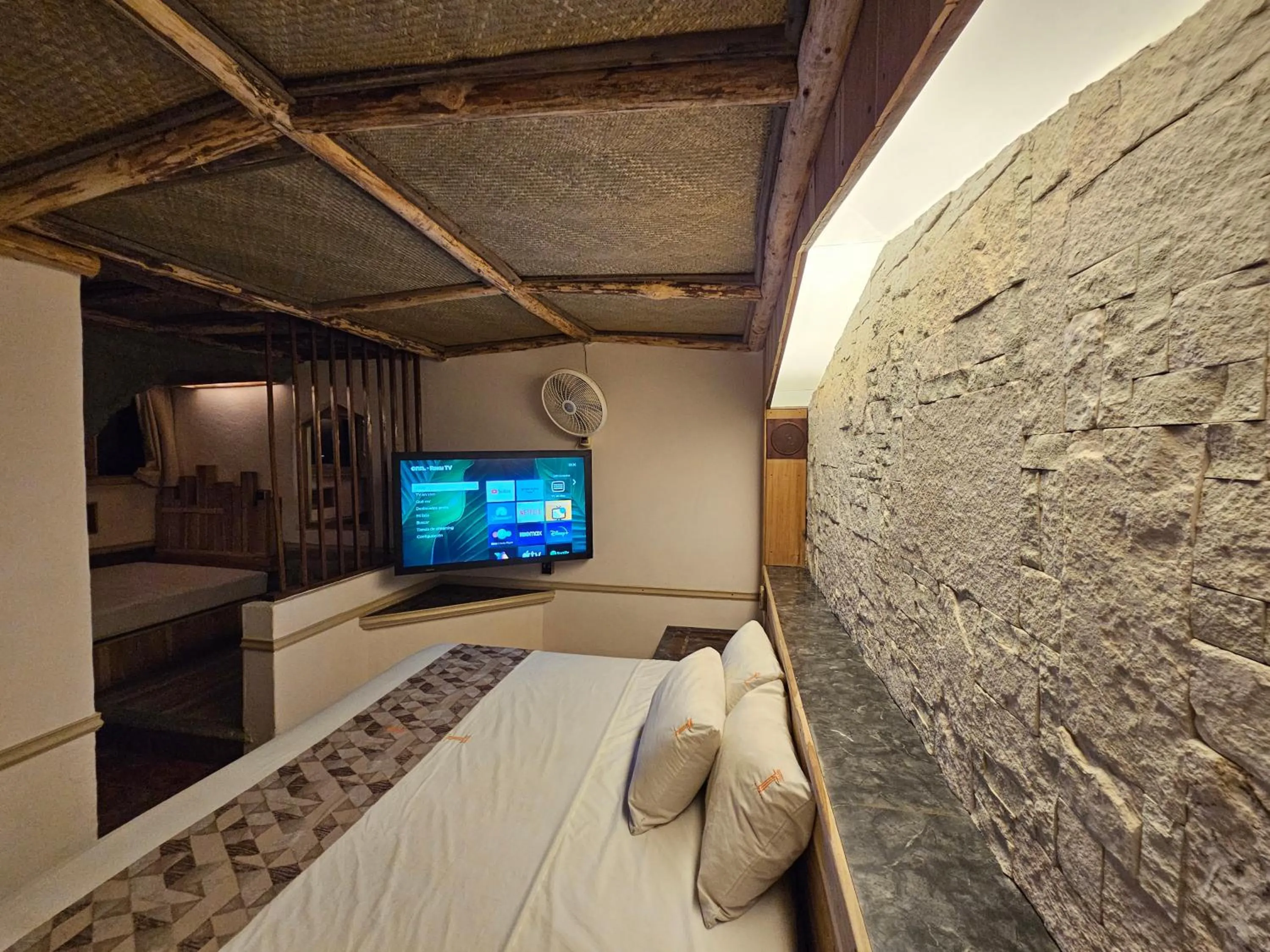 Bed in Silmar Hotel/Motel