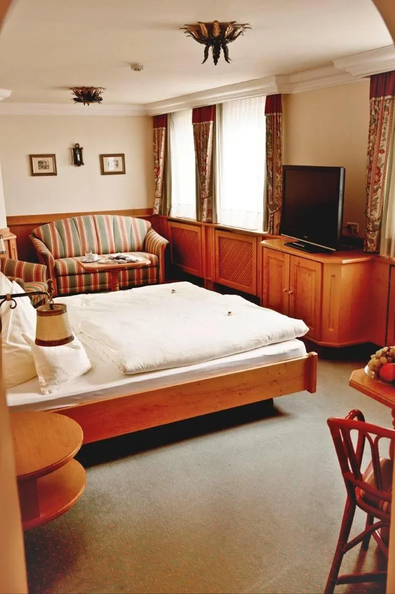 Photo of the whole room, Bed in Hotel Lindner
