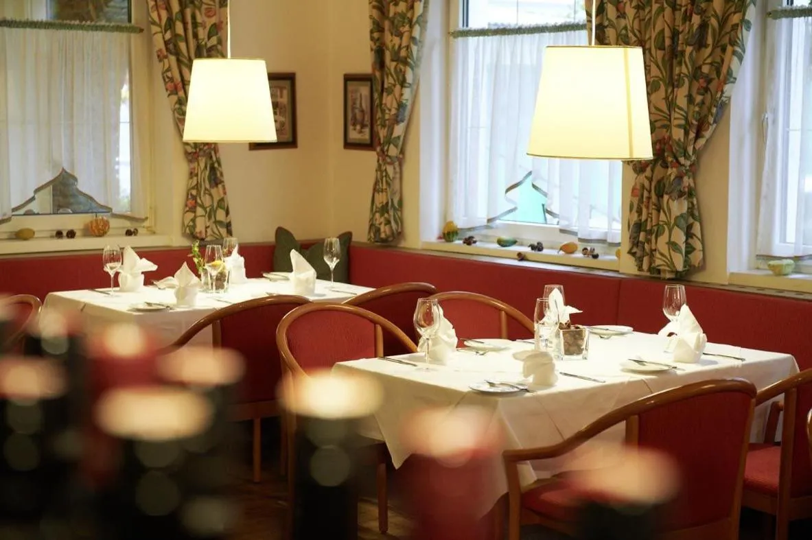 Restaurant/places to eat in Hotel Lindner