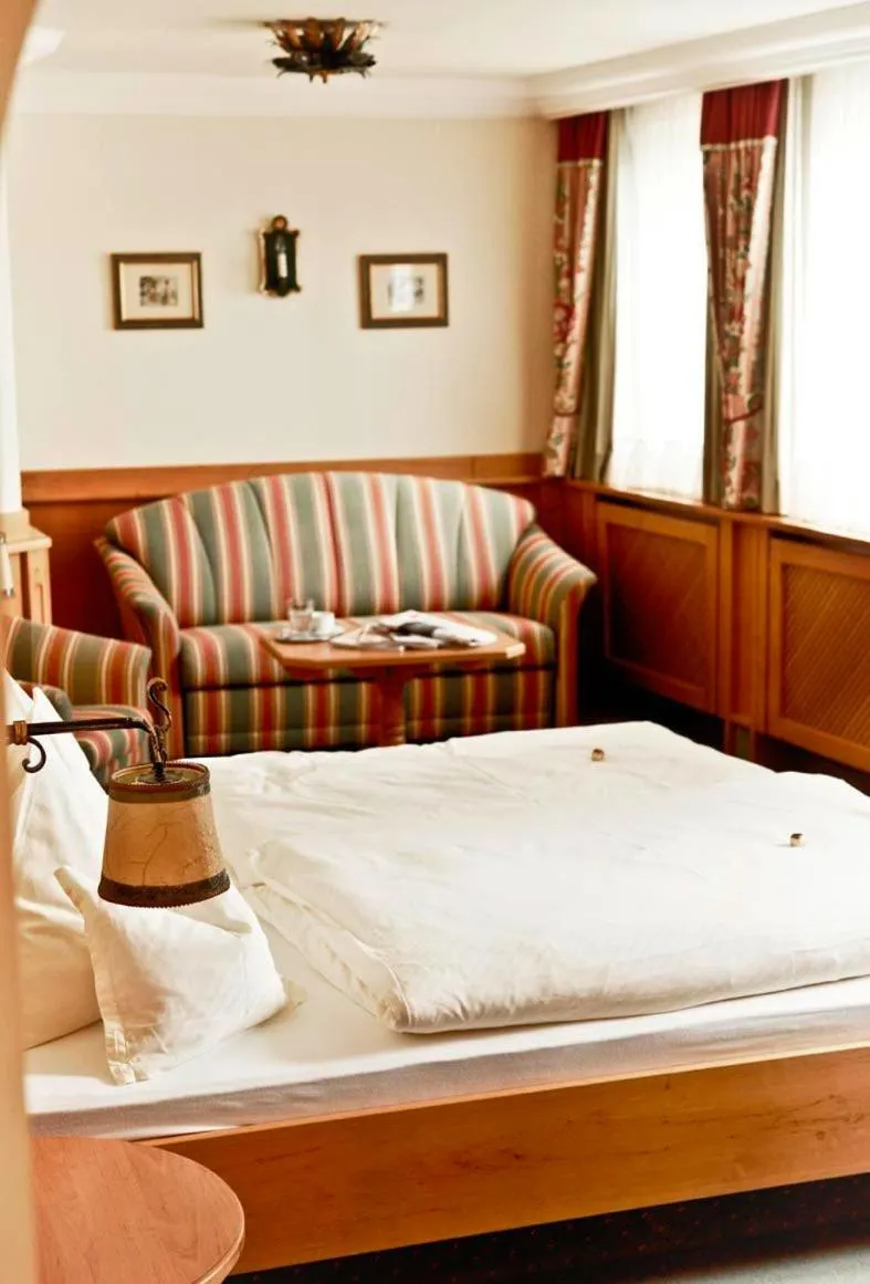 Photo of the whole room, Bed in Hotel Lindner