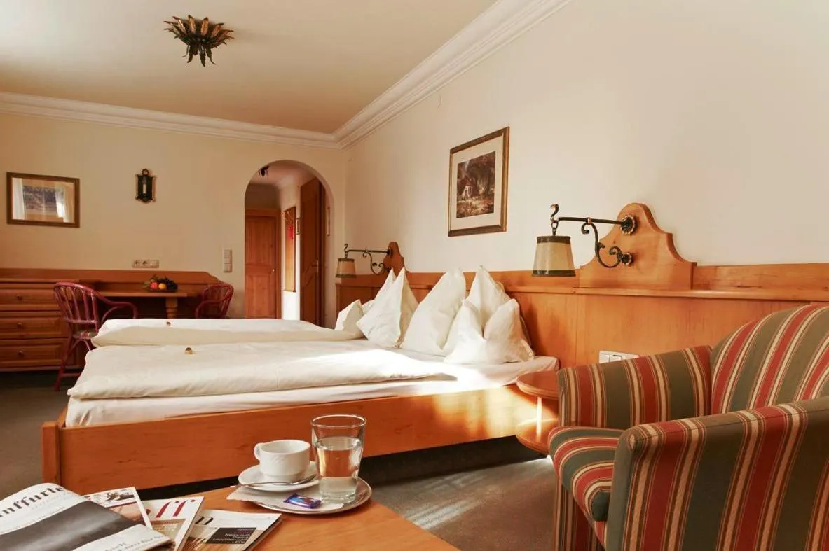 Photo of the whole room, Bed in Hotel Lindner