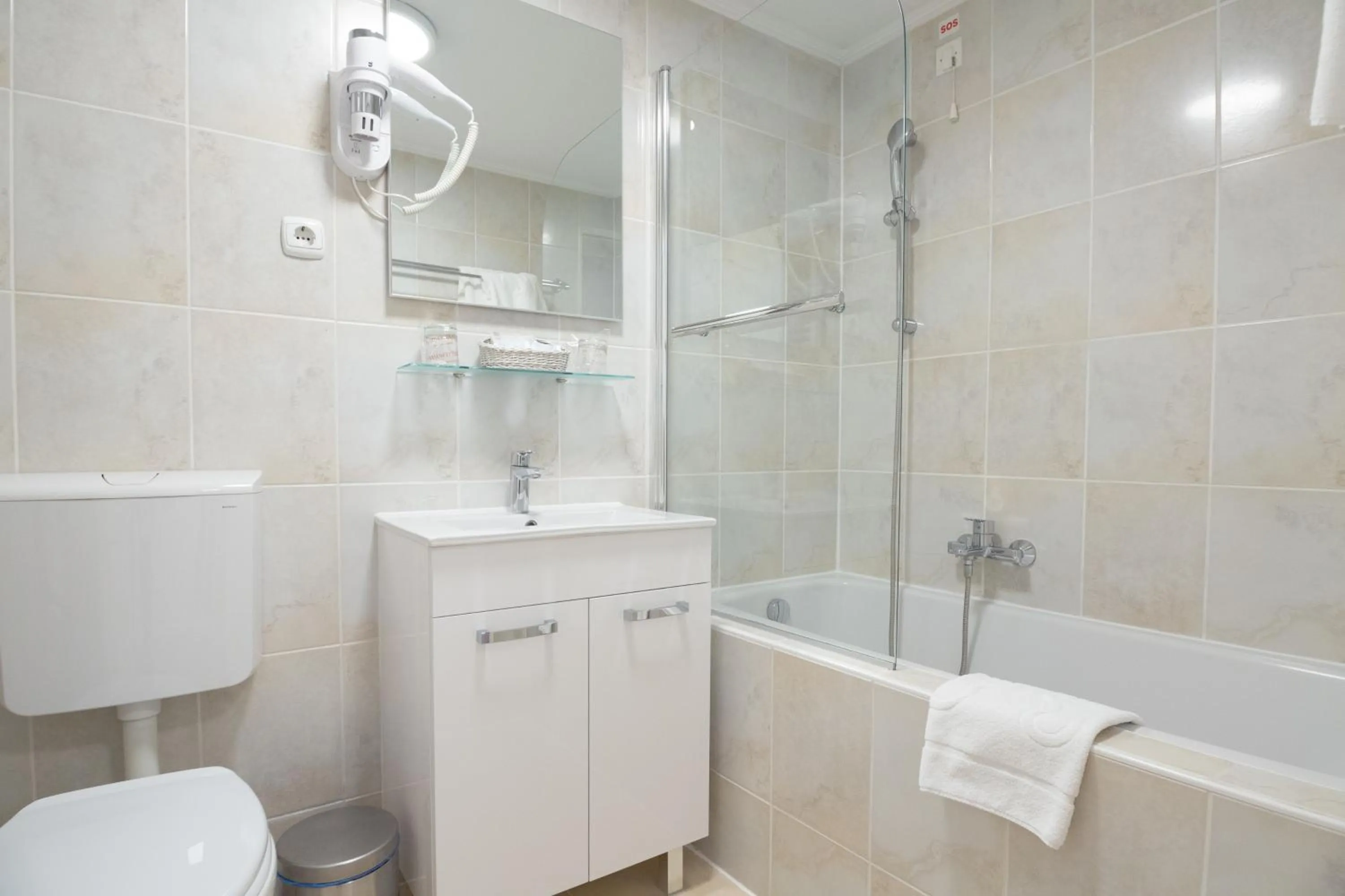 Bathroom in Hotel Vila Tina