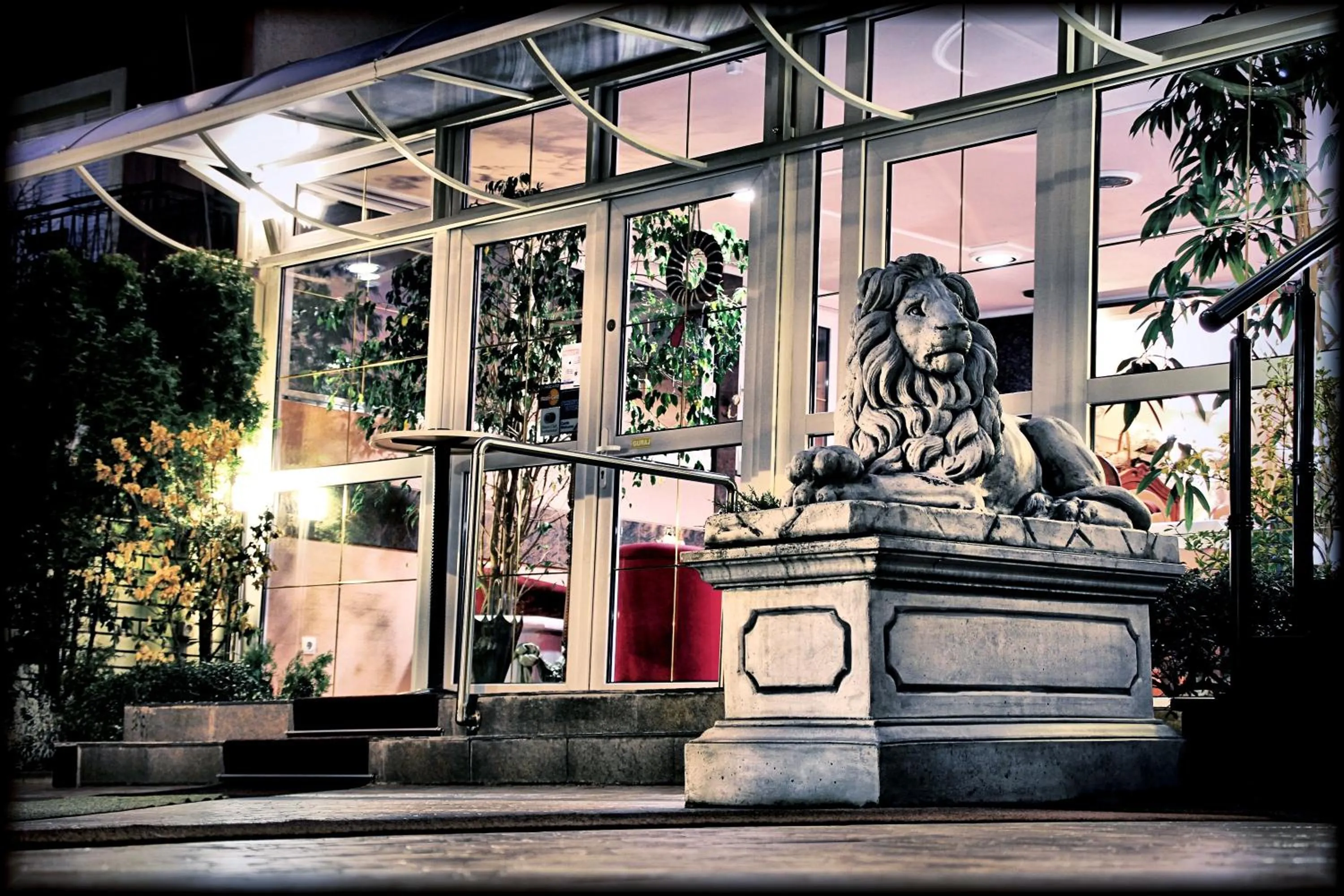 Animals in Hotel Vila Tina