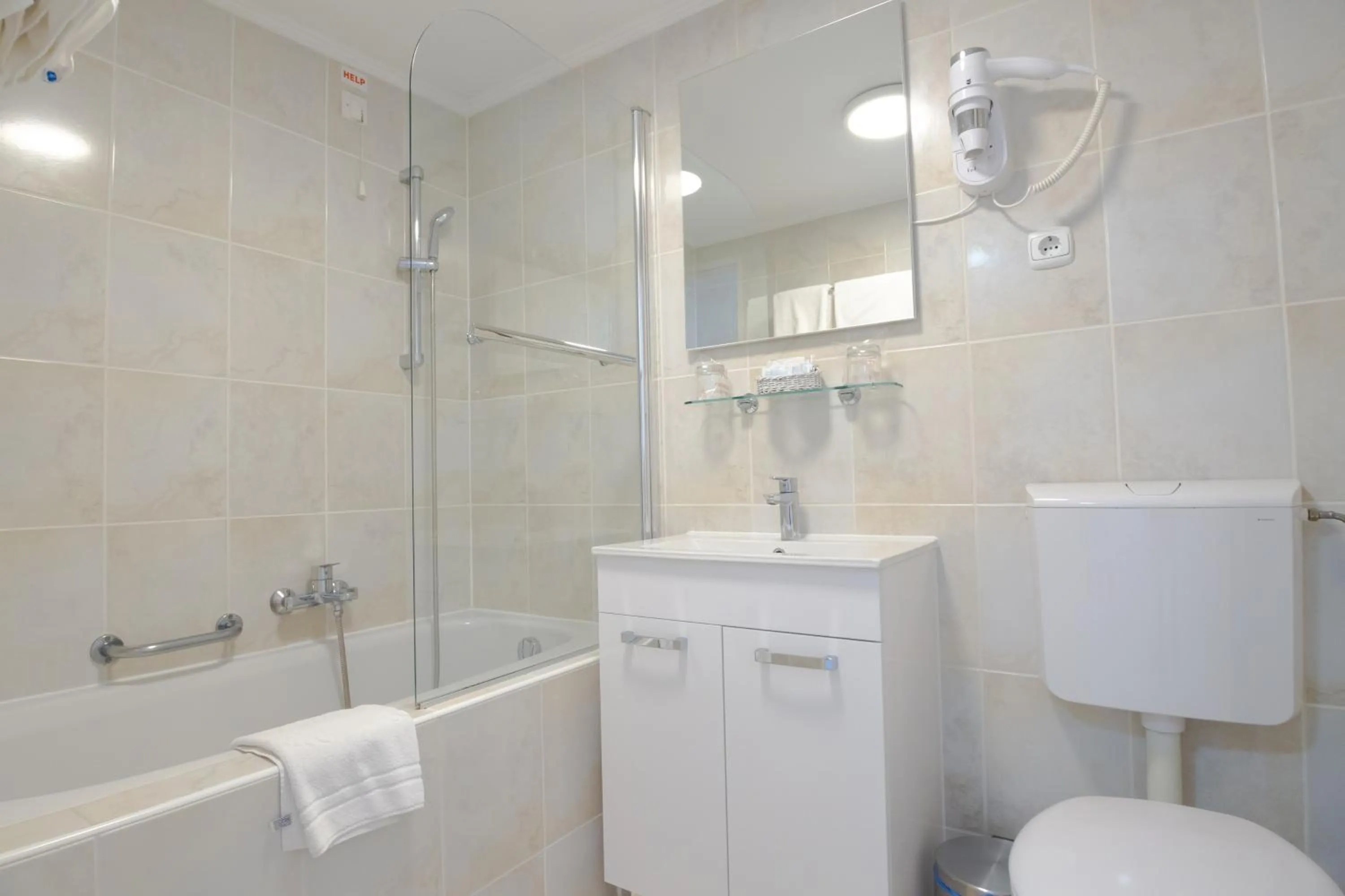 Bathroom in Hotel Vila Tina