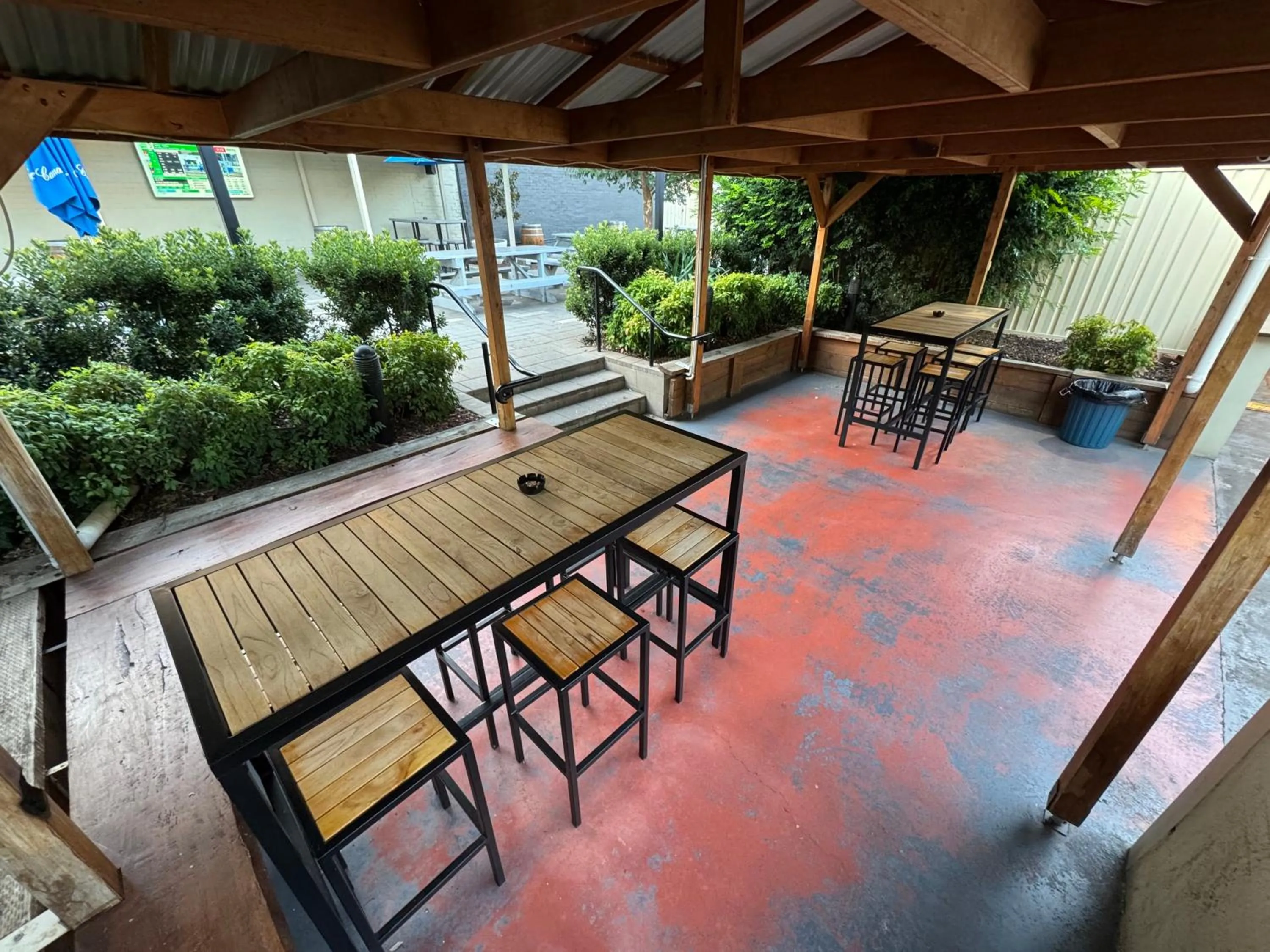 Garden in Castlereagh Hotel