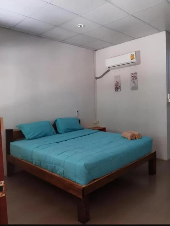 Property building, Bed in Som PalmGarden