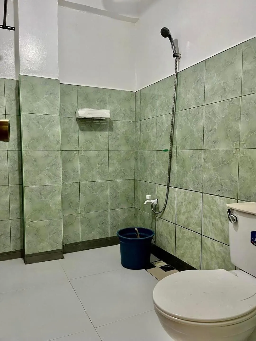 Shower in Wendy's Apartelle