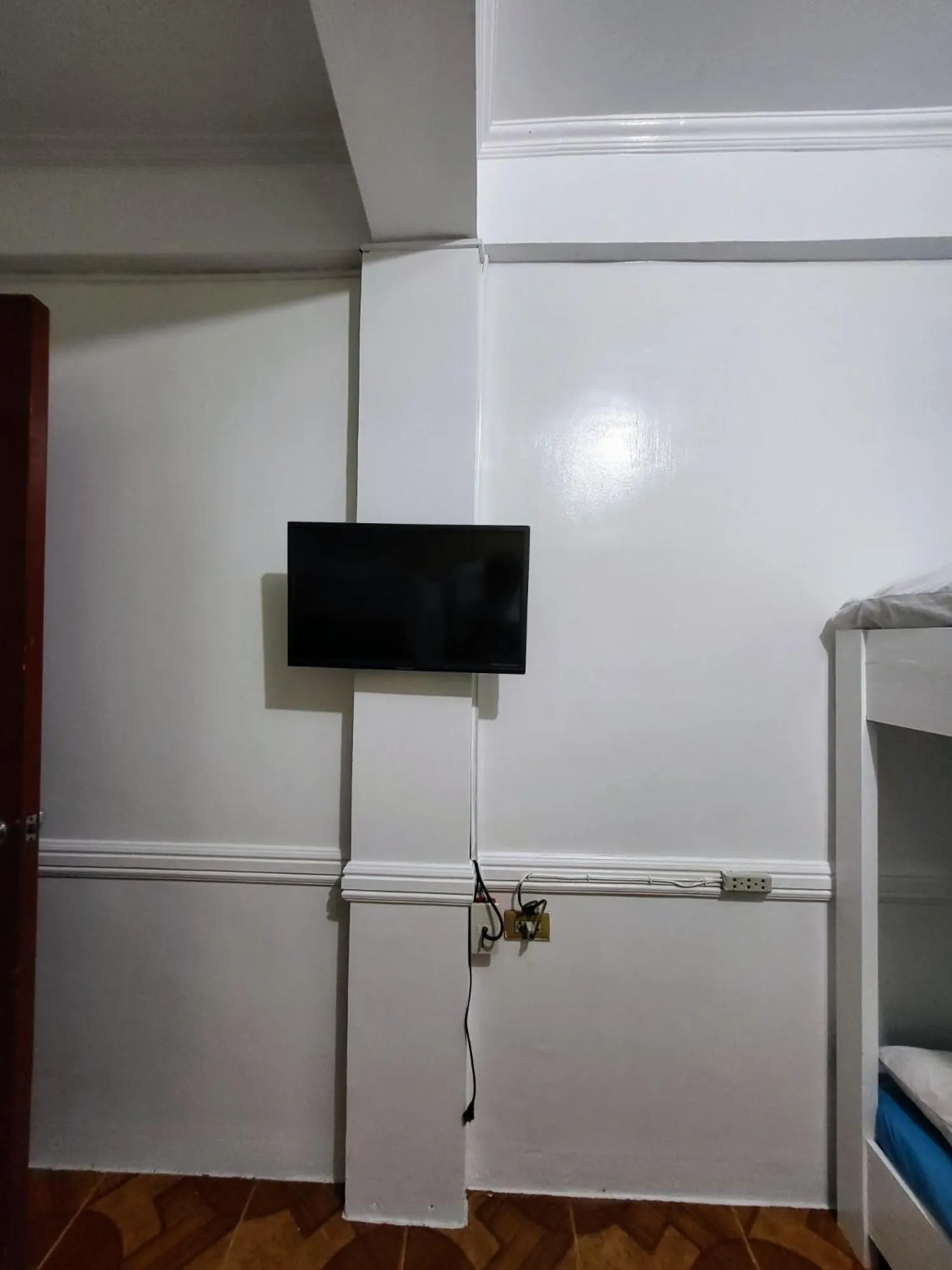 TV and multimedia in Wendy's Apartelle