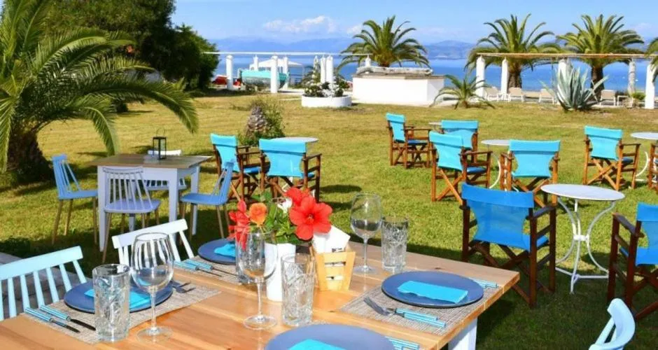 Restaurant/places to eat in UMBRELLA BEACH APARTMENTs