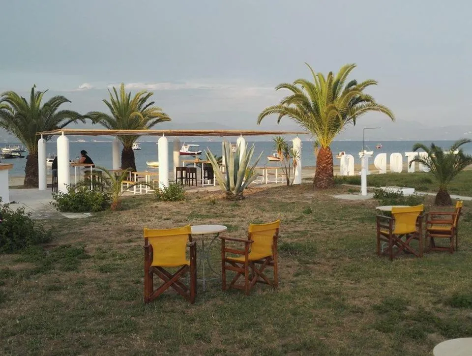UMBRELLA BEACH APARTMENTs