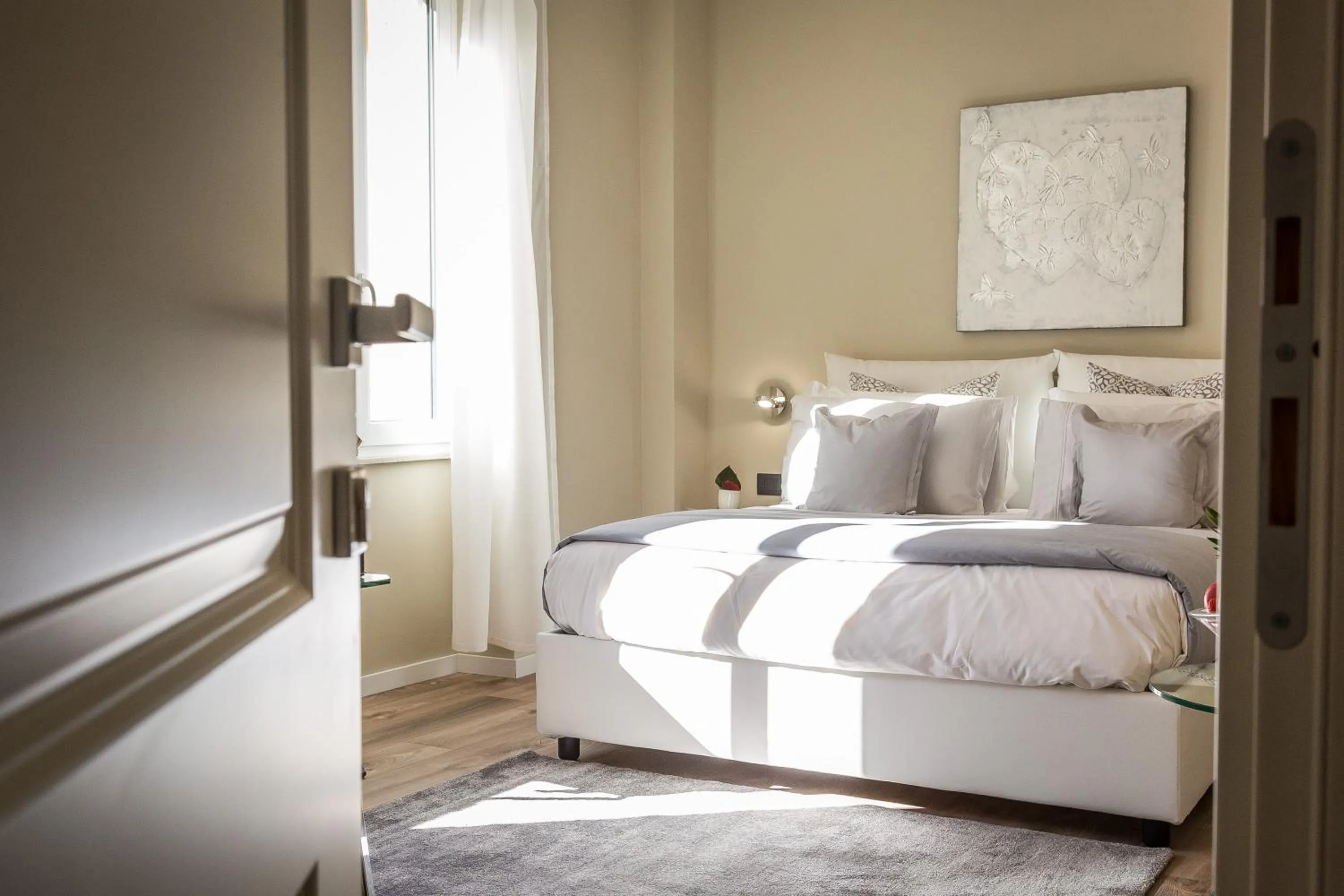 Bedroom, Bed in 126 Gracchi Suites