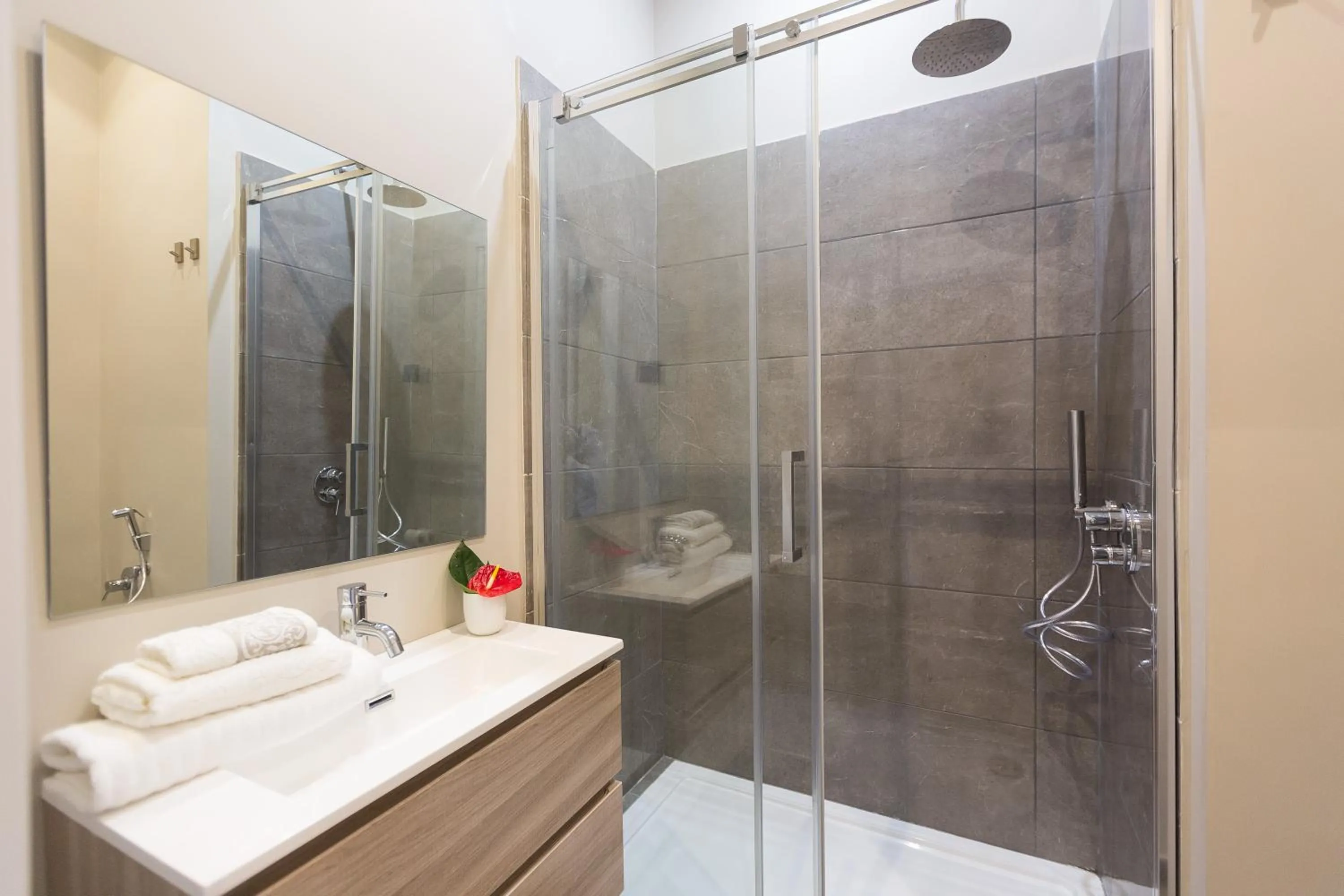 Bathroom in 126 Gracchi Suites