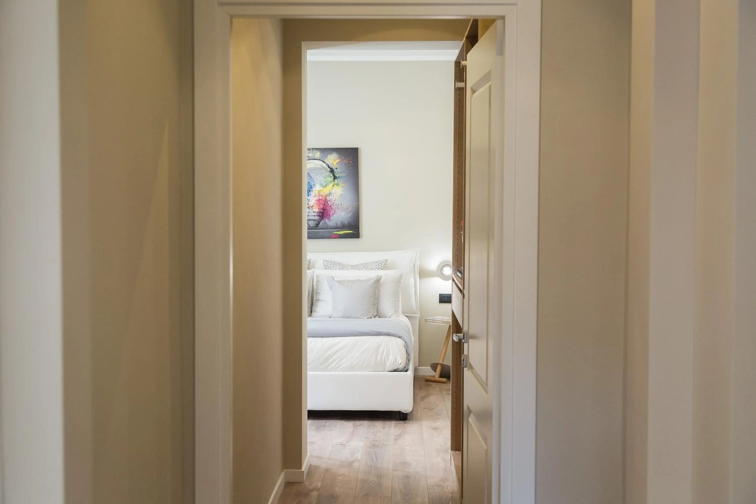 Photo of the whole room, Bed in 126 Gracchi Suites