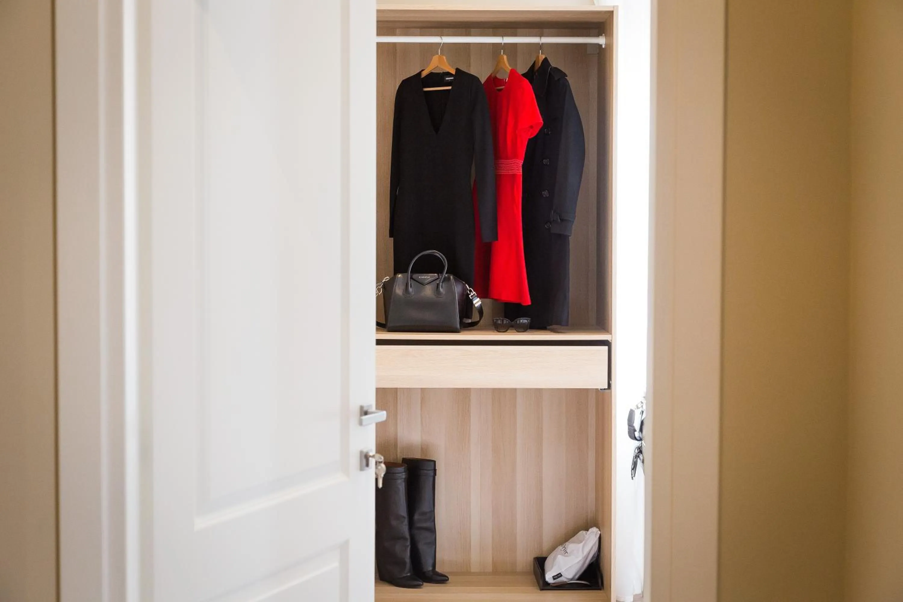 Photo of the whole room in 126 Gracchi Suites