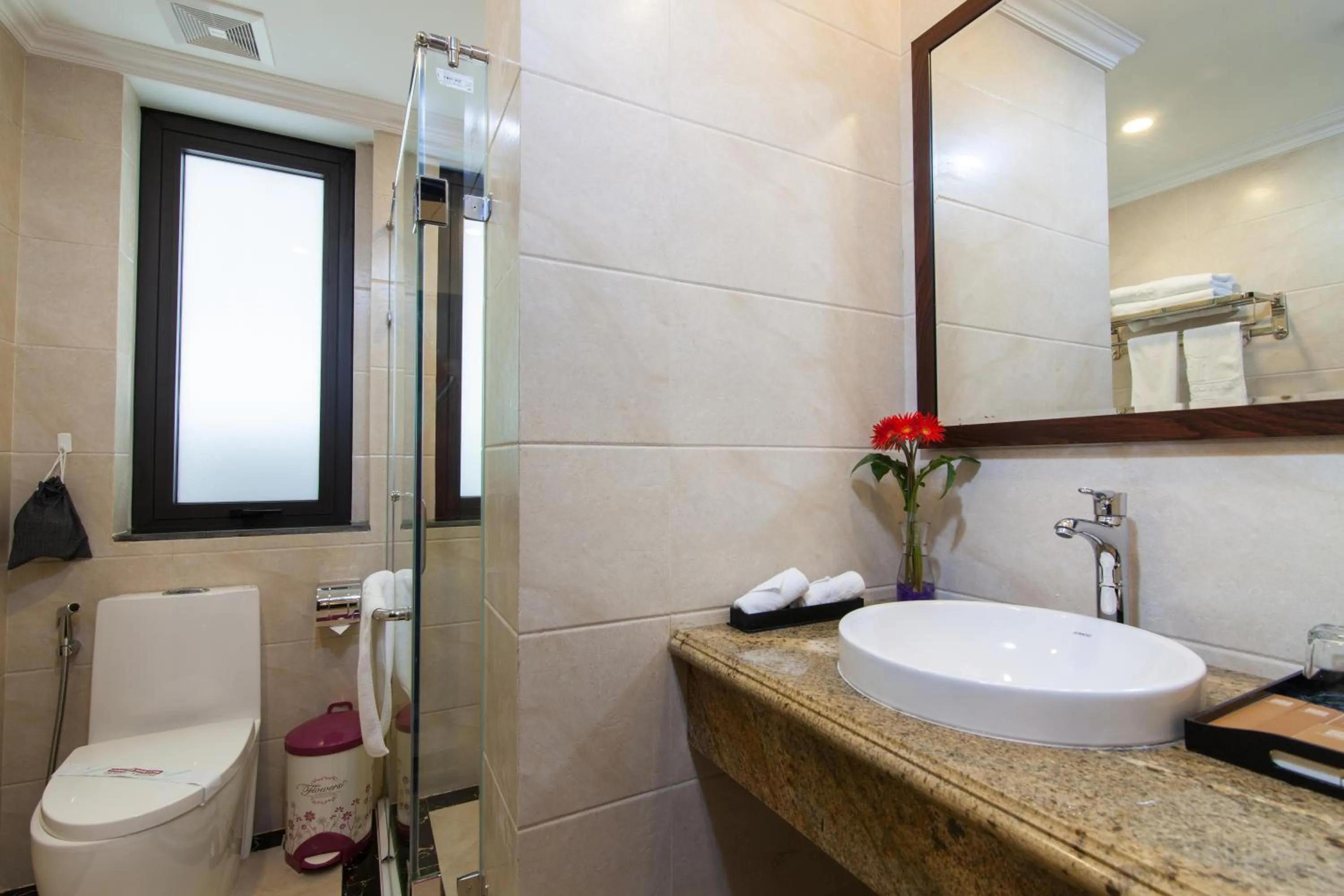 Shower in Hanoi Central Hotel & Residences