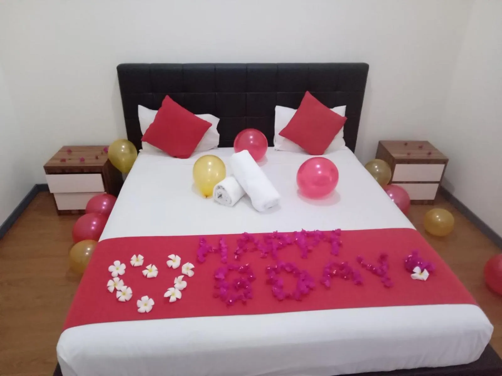 Bed in Nasau Resort & Villas