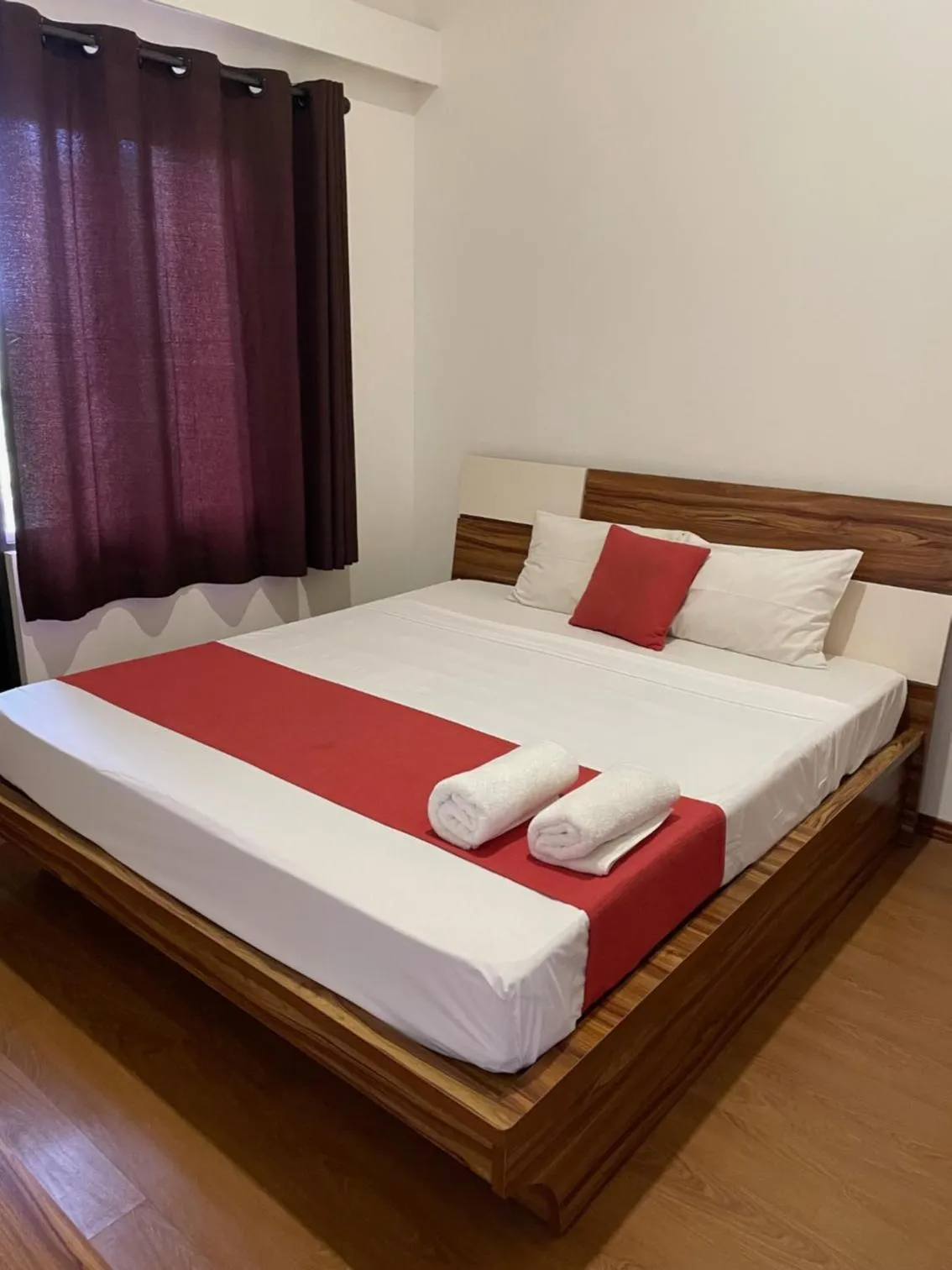 Bed in Nasau Resort & Villas