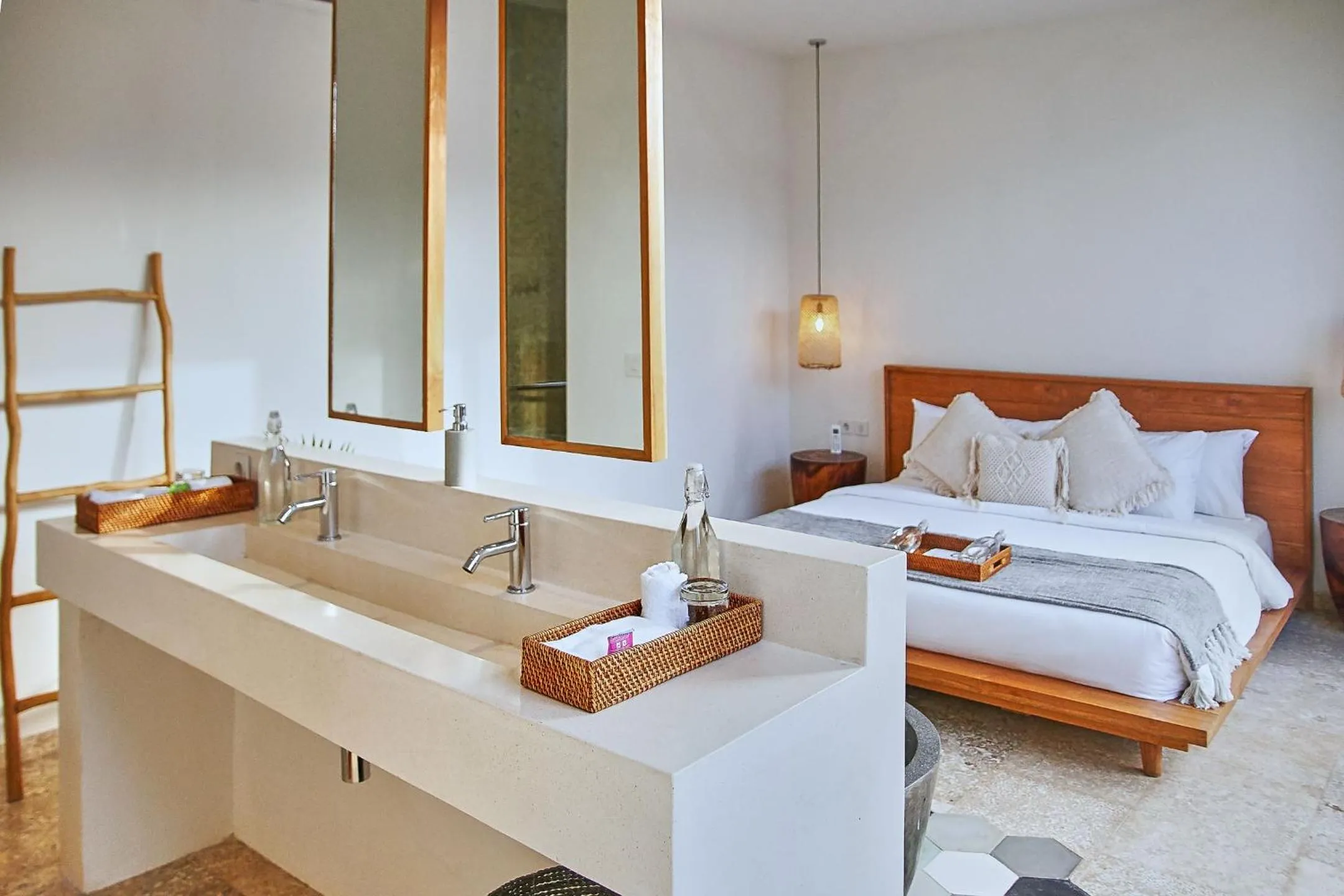 Bathroom, Bed in Kumbara Villas