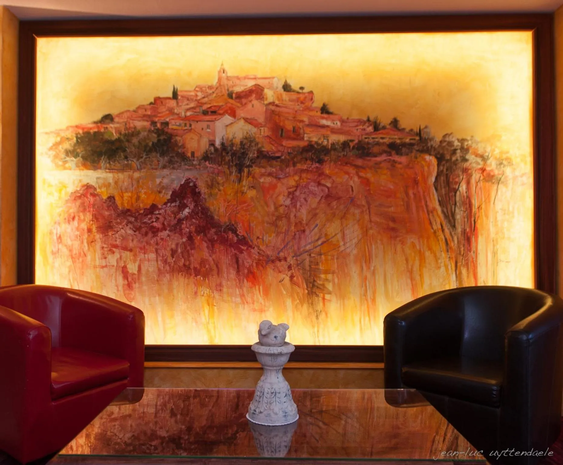 Decorative detail in Les Sables d'Ocre & SPA