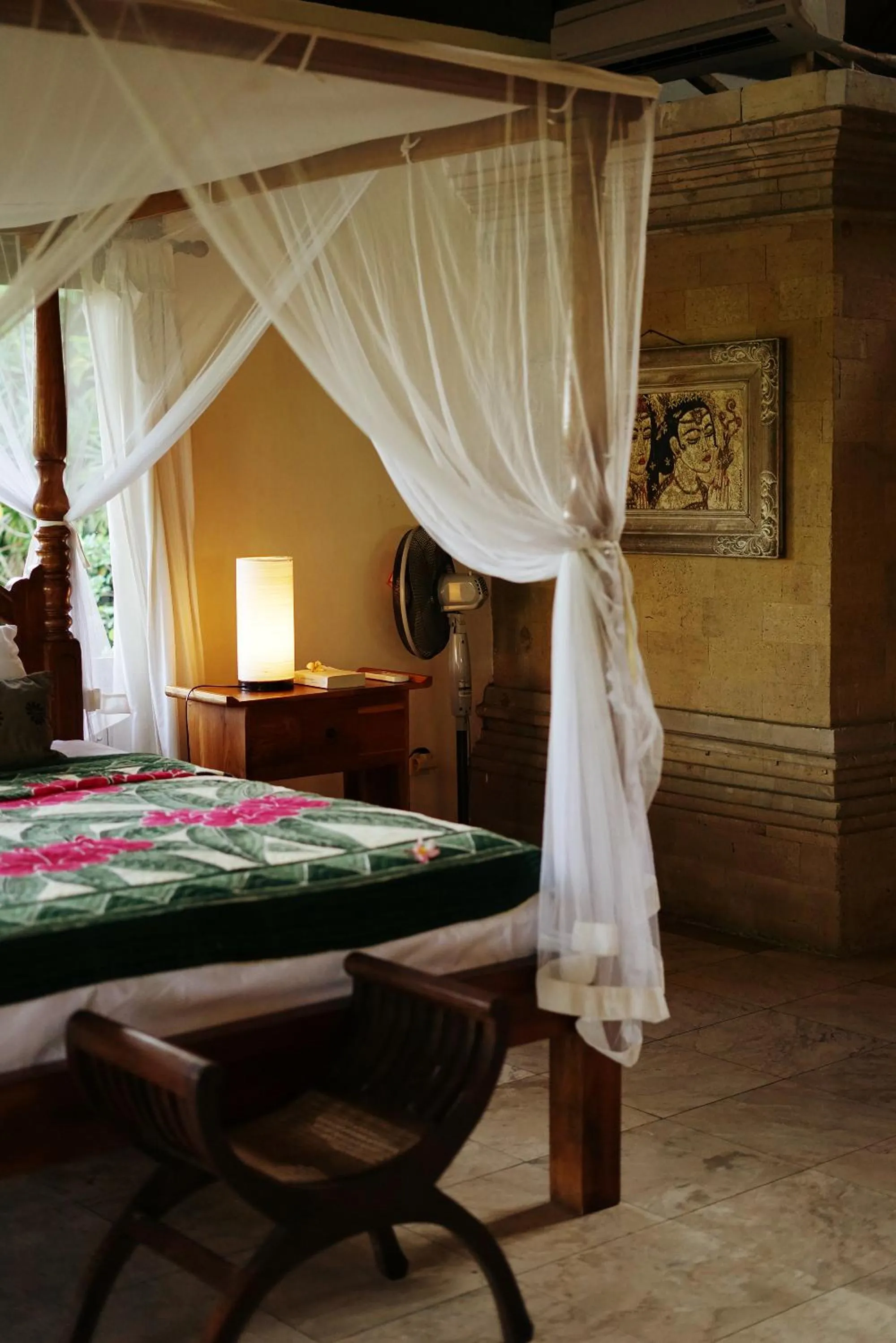 Bed in Sunrise Villa Ubud