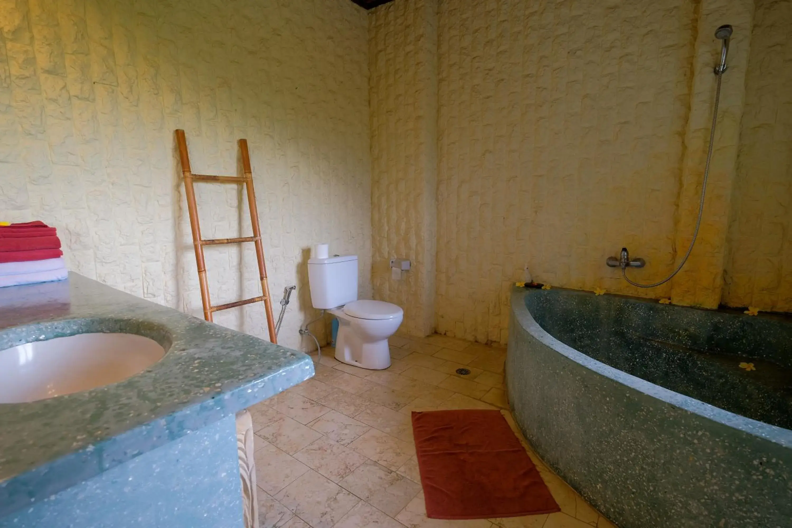 Apartment with Balcony in Sunrise Villa Ubud Apartment with Balcony in Sunrise Villa Ubud