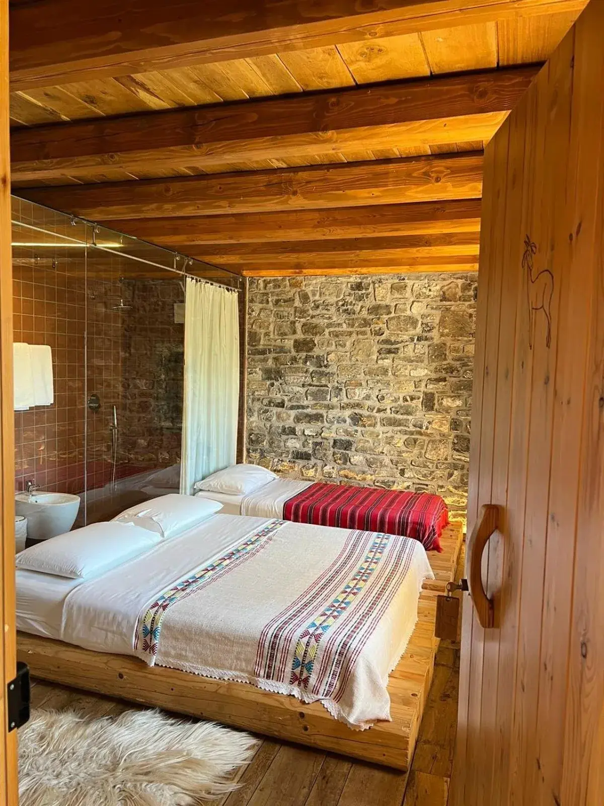 Budget Twin Room in Mrizi i Zanave Agroturizëm Budget Twin Room in Mrizi i Zanave Agroturizëm