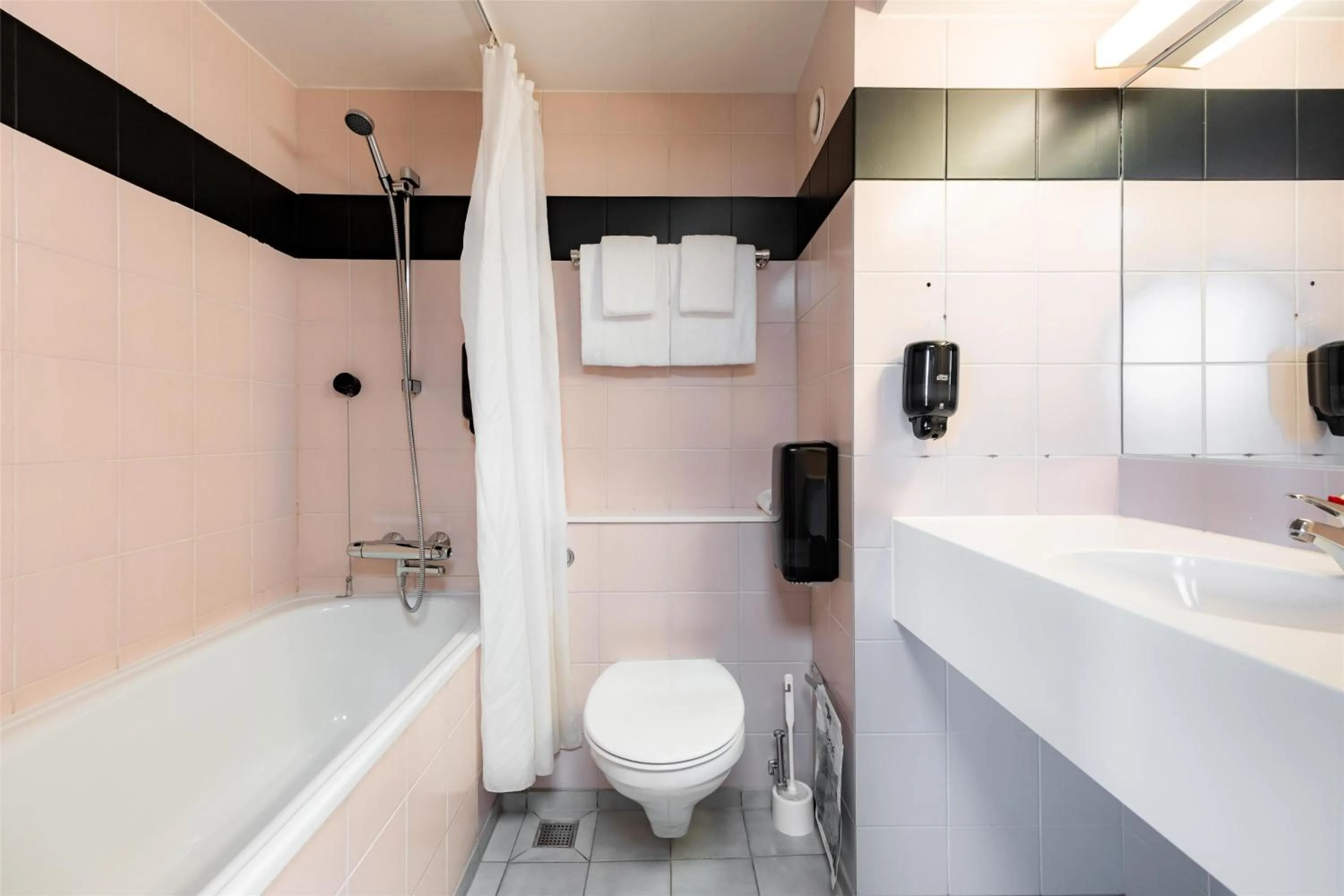 Bathroom in Scandic Hønefoss