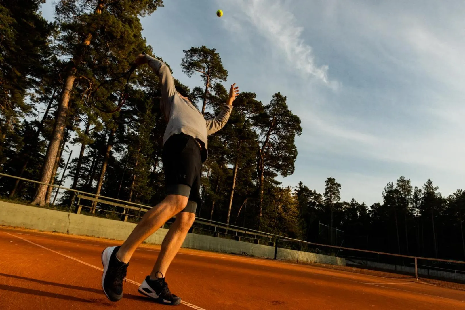 Tennis court in Regatta Spa Hotel