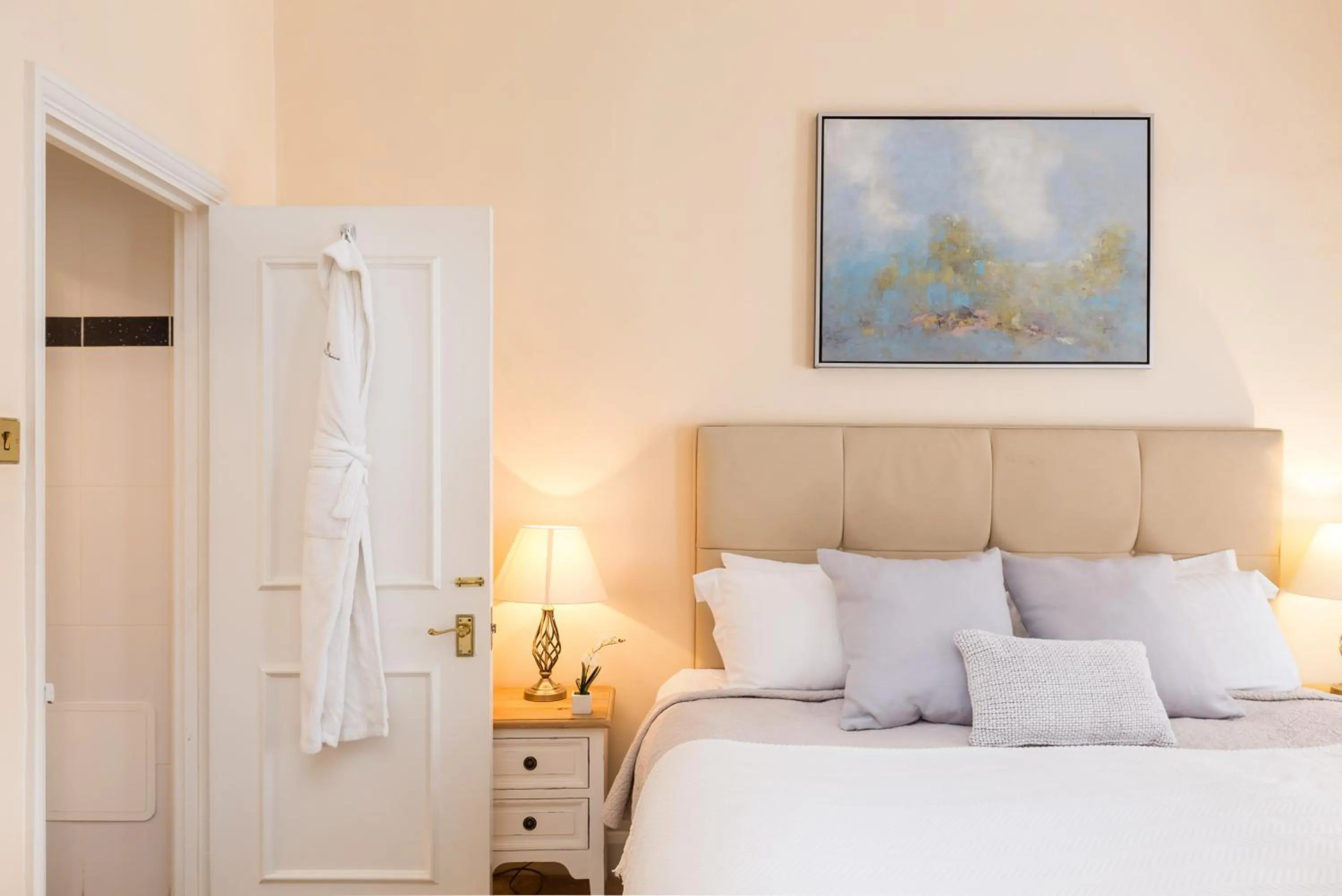 Bed in Park Lane Apartments/Shaw House