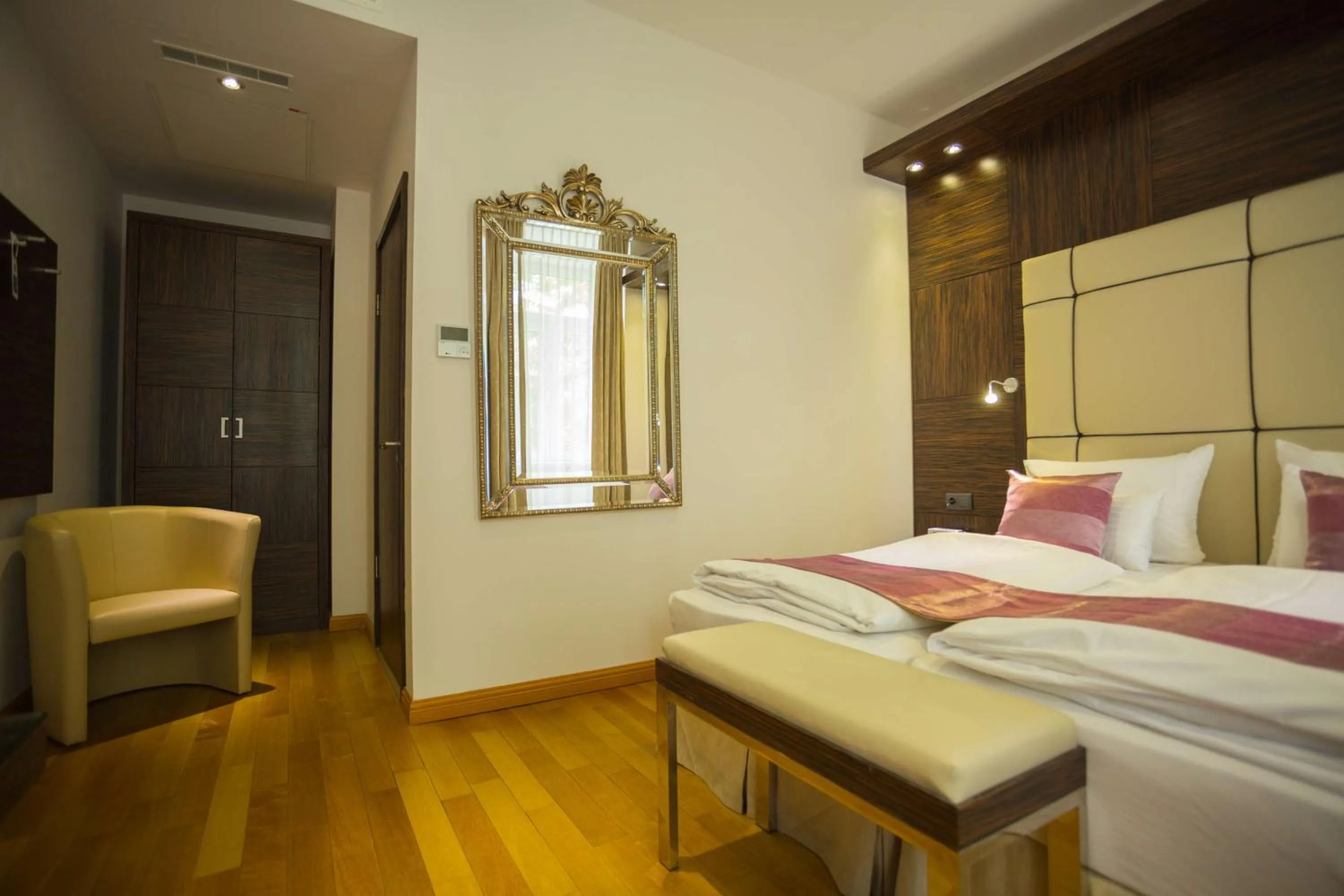 Bedroom, Bed in Best Western Plus Hotel Arcadia