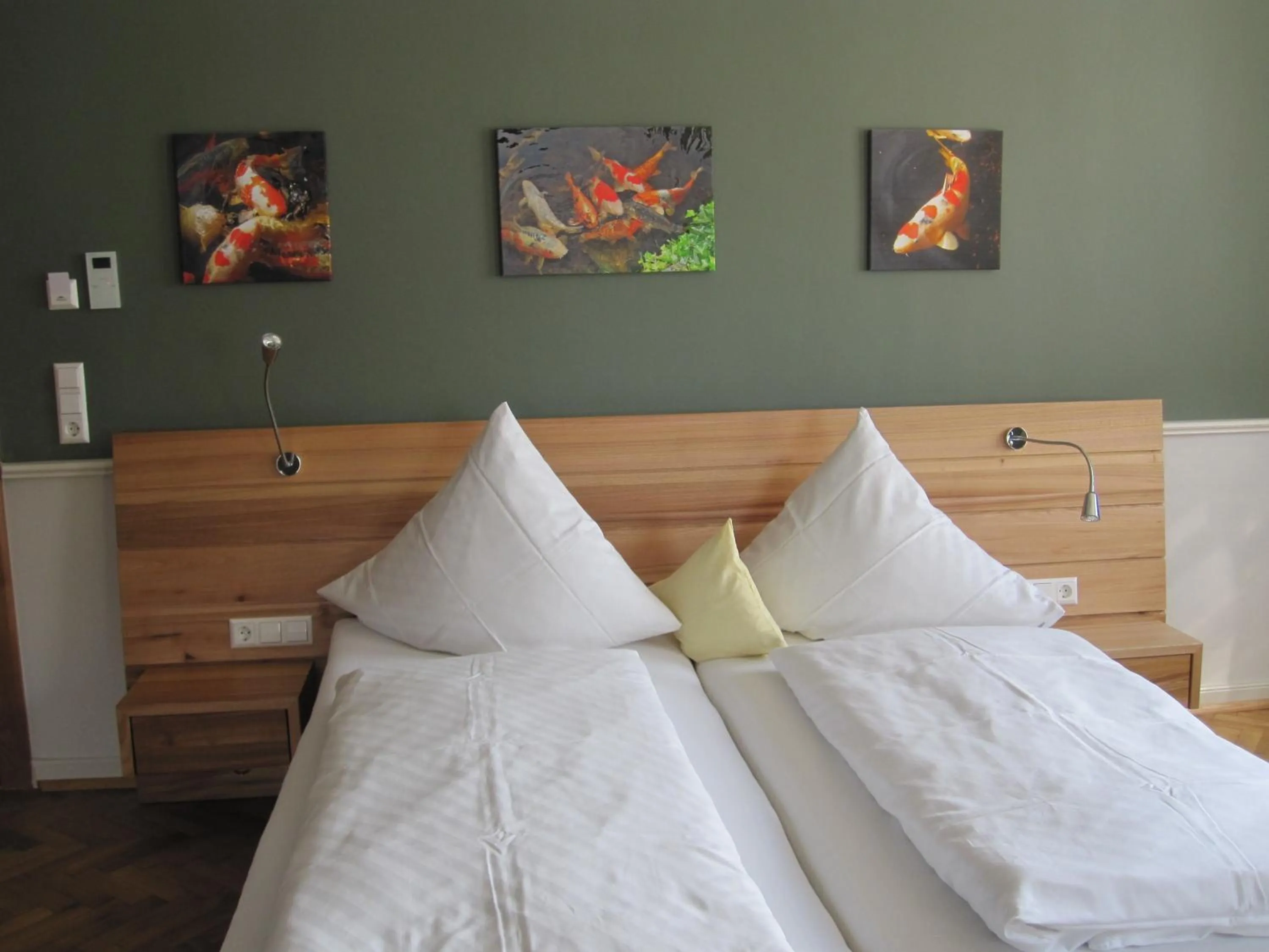 Bed in Hotel Der Löwen