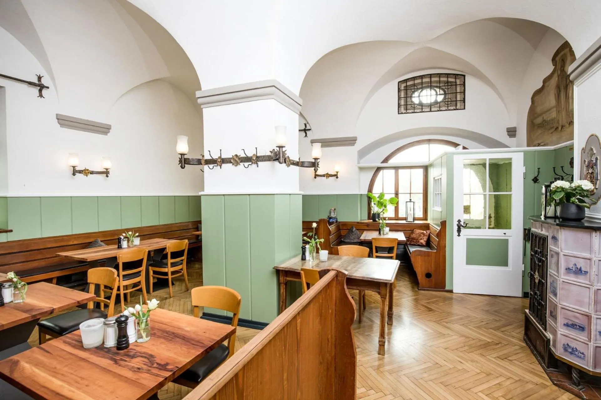 Restaurant/places to eat in Hotel Der Löwen