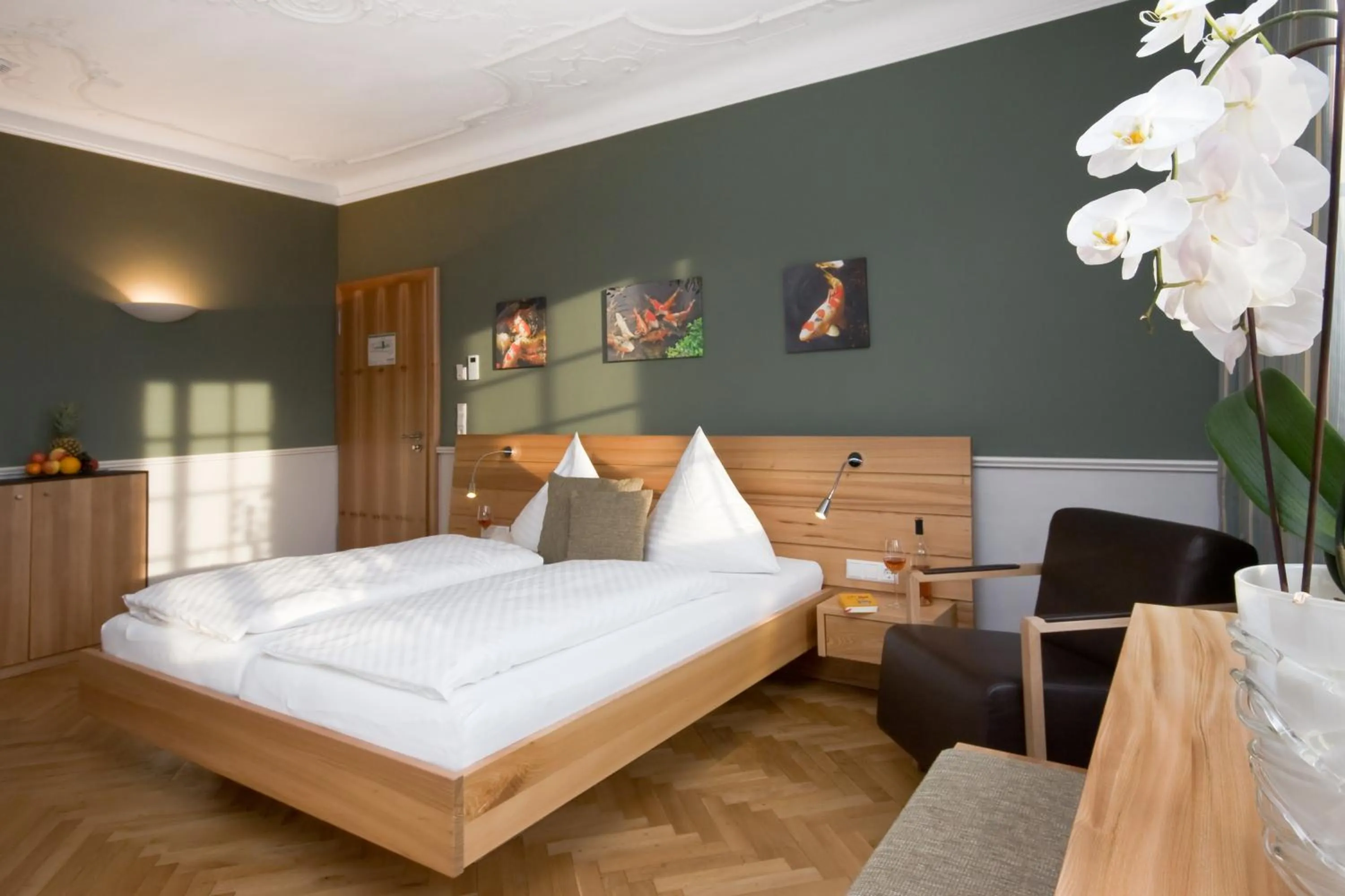 Photo of the whole room, Bed in Hotel Der Löwen