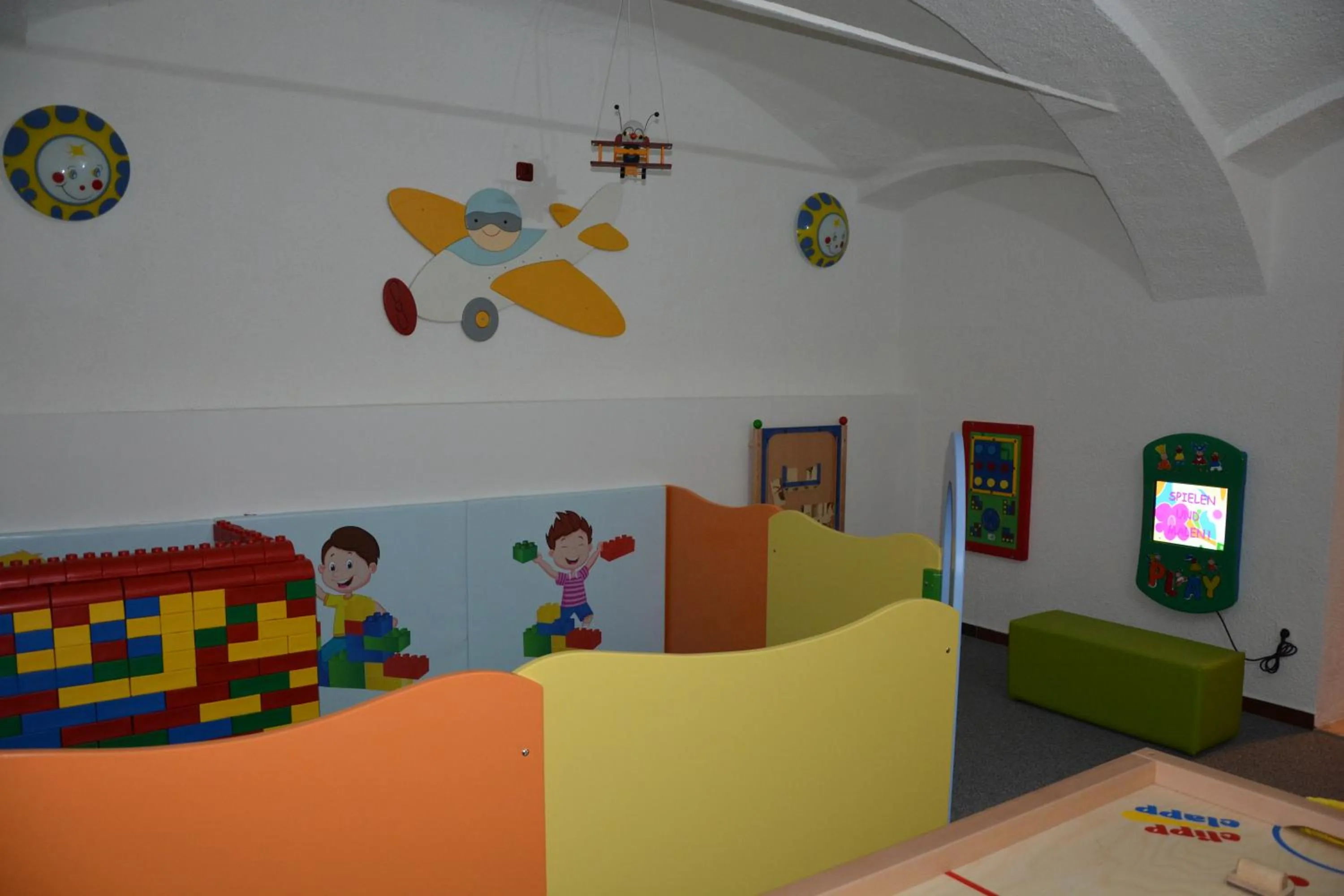 Kids's club, Bed in Der Thaller - Wirtshaus - Restaurant - Hotel