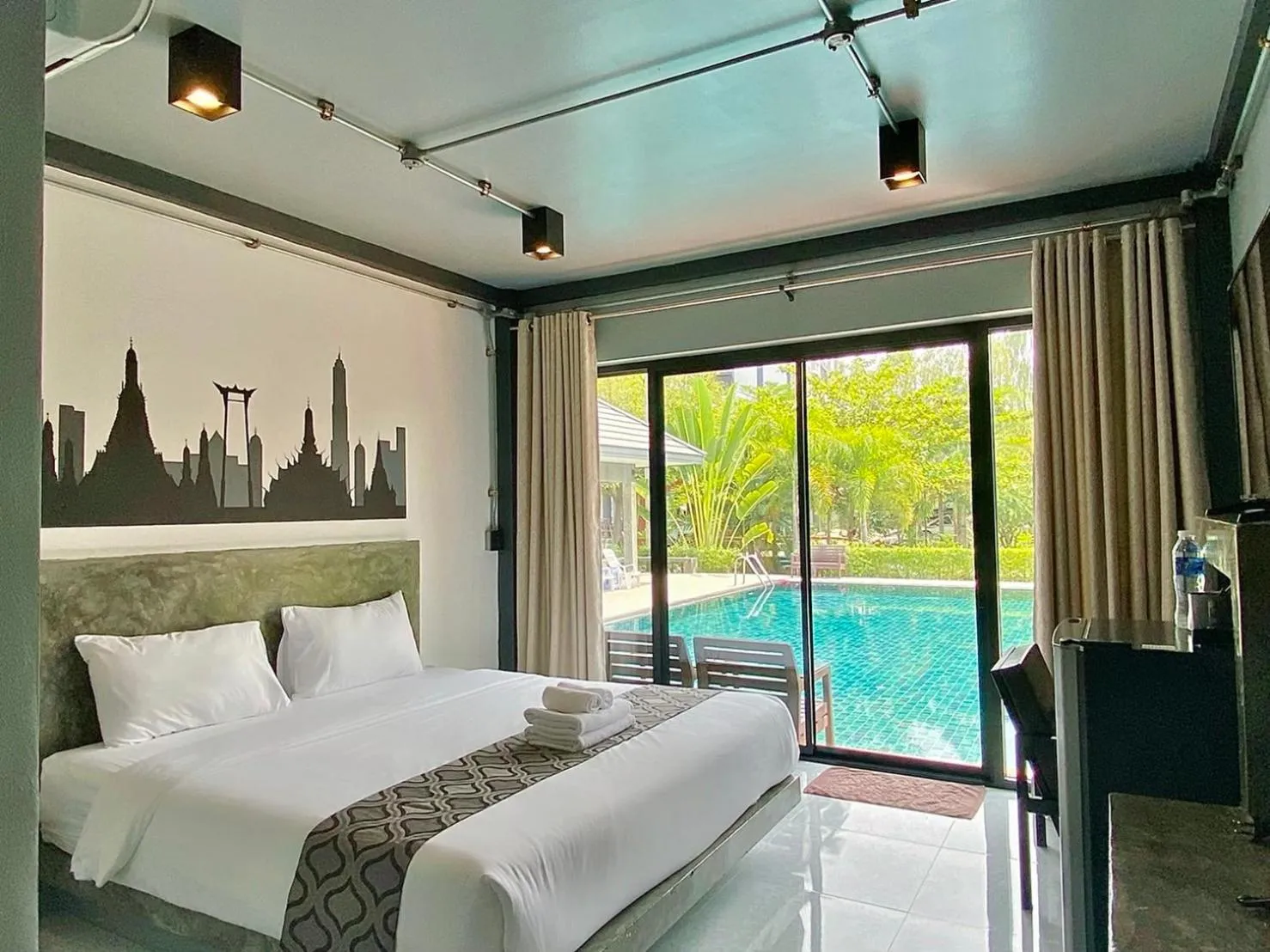 Bedroom, Bed in Midtown Sukhothai