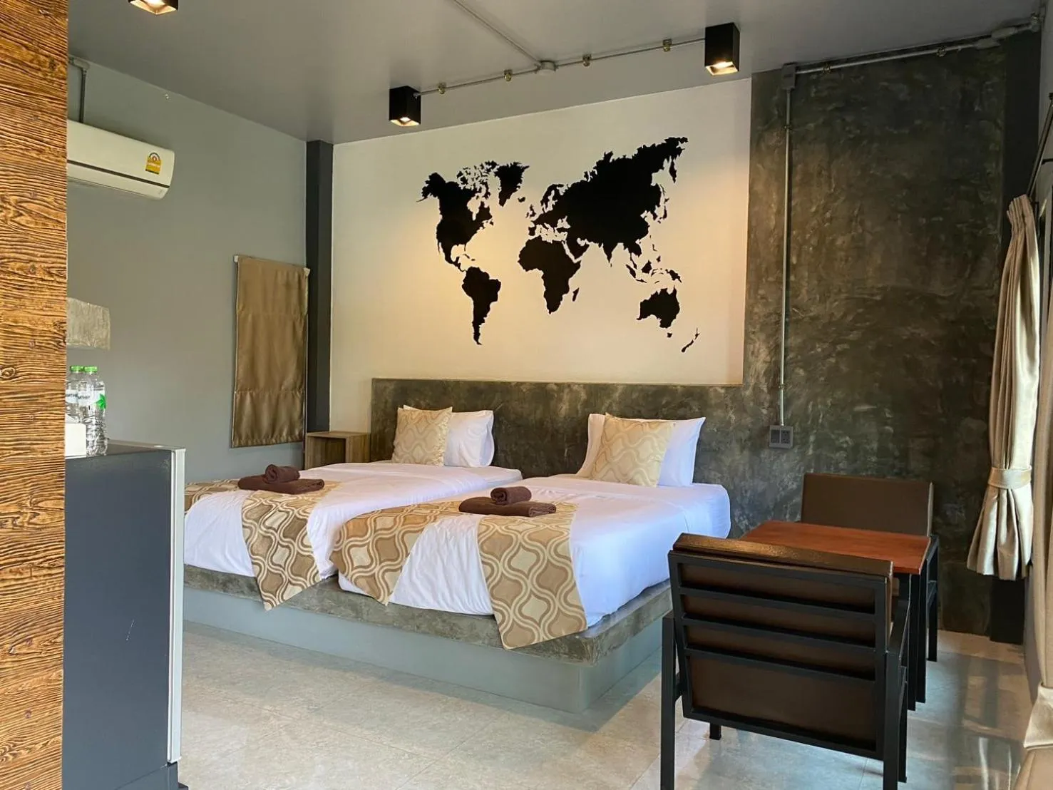 Photo of the whole room, Bed in Midtown Sukhothai