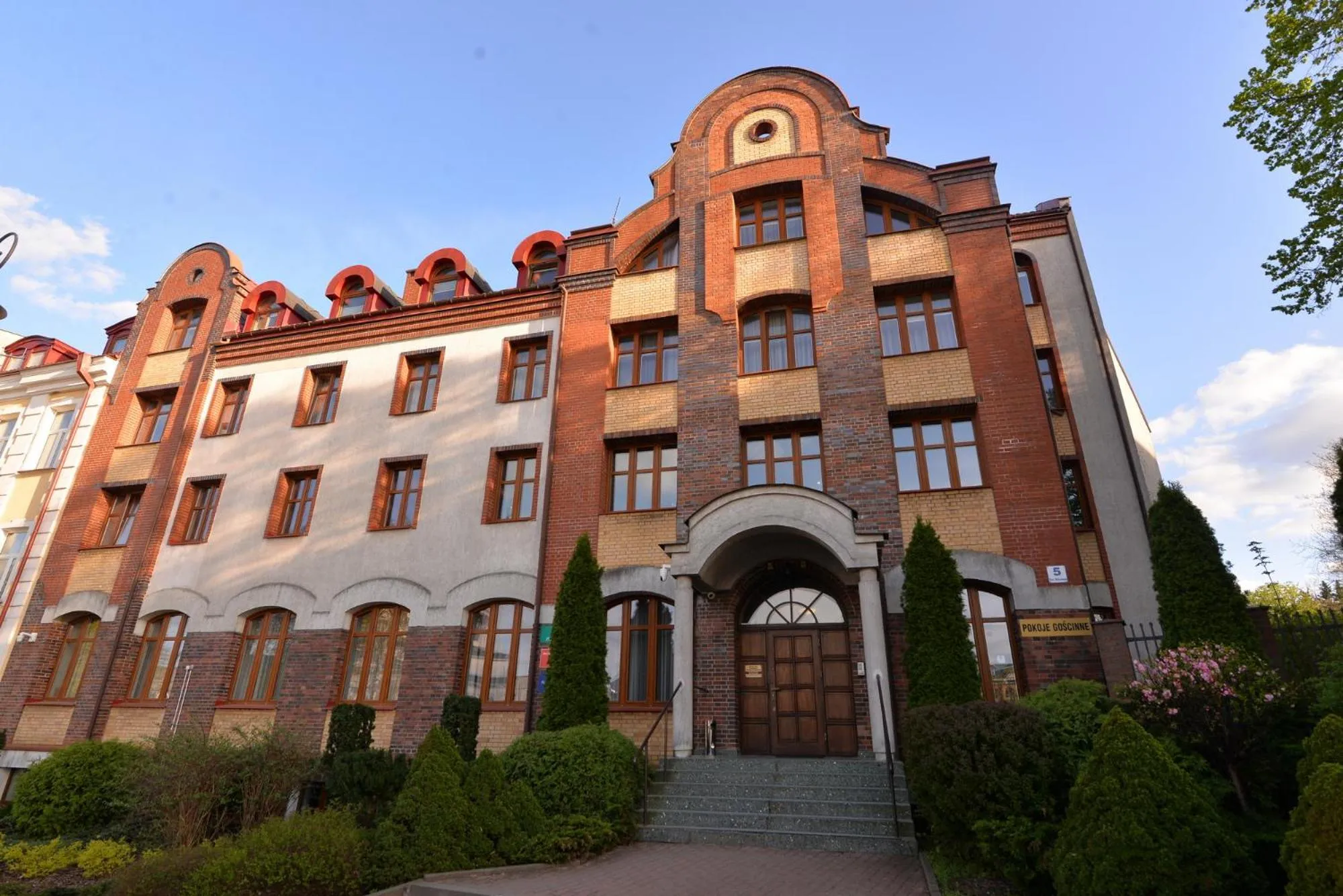 Property building in Pokoje Gościnne Centrum Kultury Prawosławnej