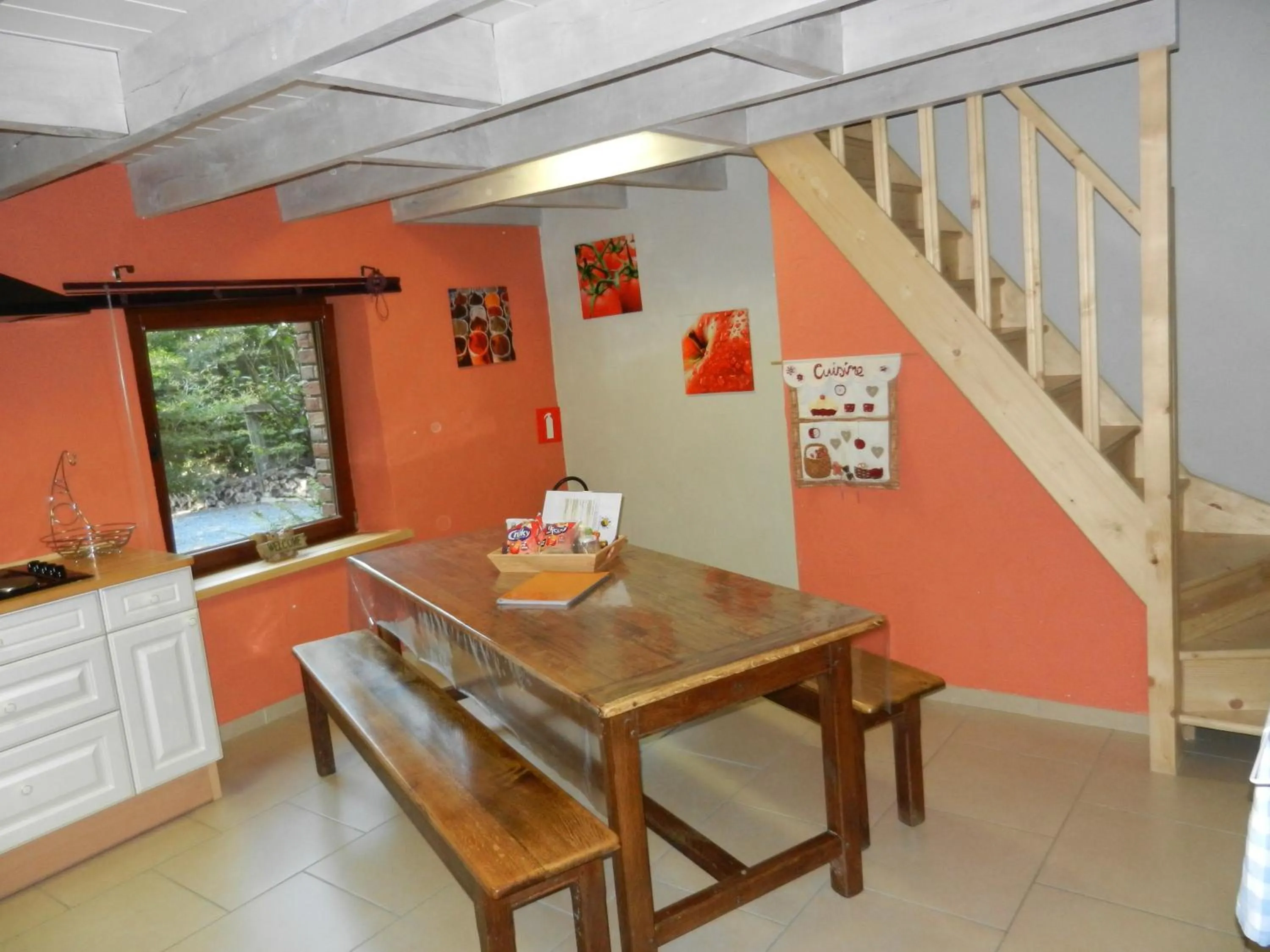 Dining area in B&B Le 'Ti 'Bou de Refuge