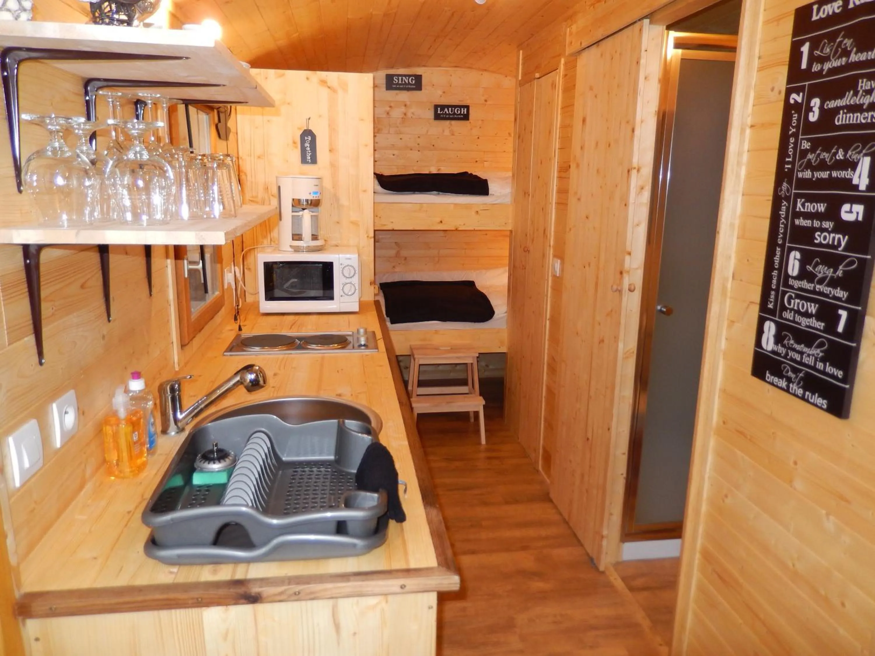 Photo of the whole room in B&B Le 'Ti 'Bou de Refuge