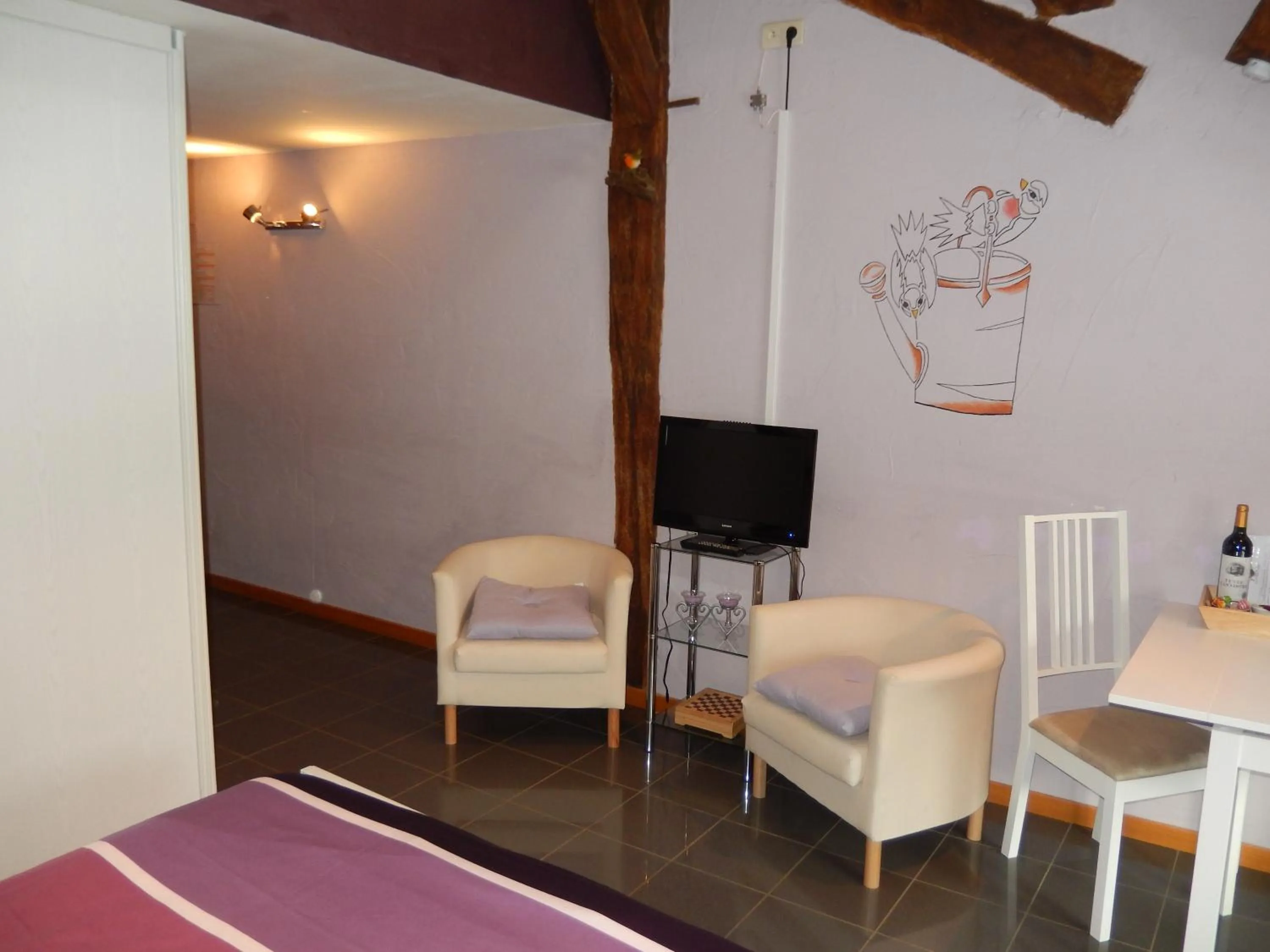 Living room, Bed in B&B Le 'Ti 'Bou de Refuge