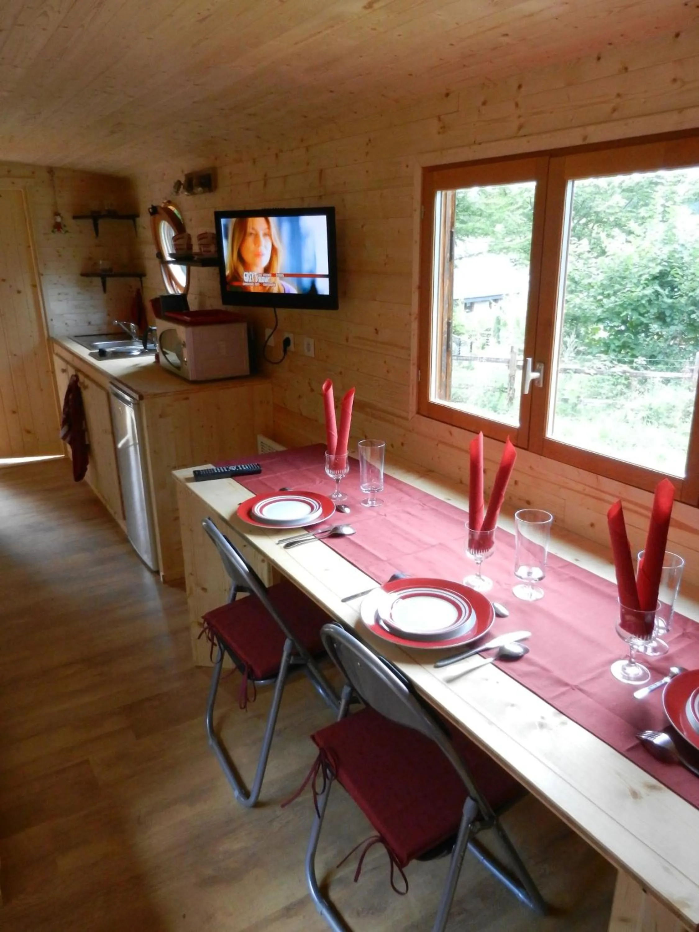 Dining area in B&B Le 'Ti 'Bou de Refuge