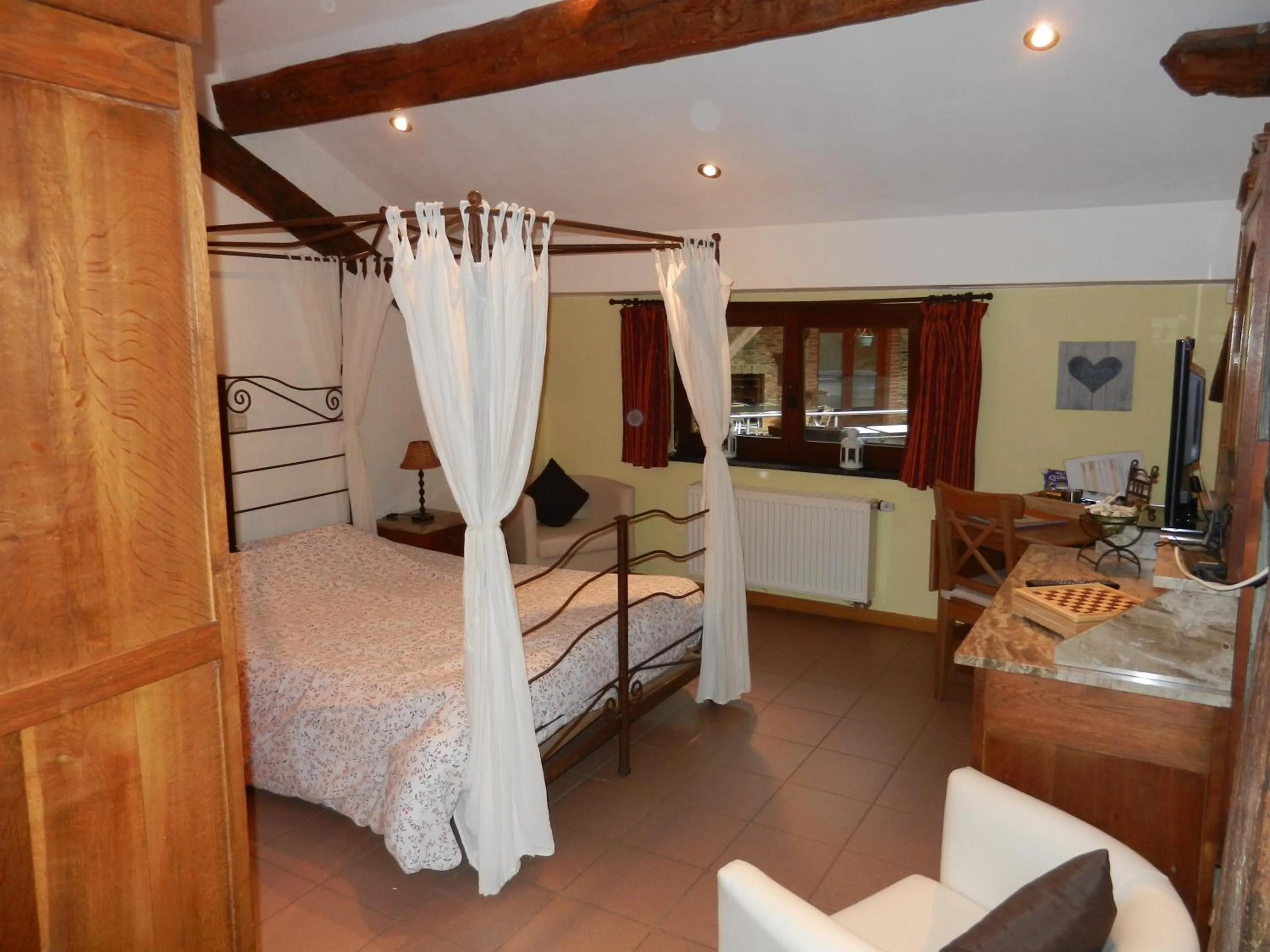 Bedroom, Bed in B&B Le 'Ti 'Bou de Refuge