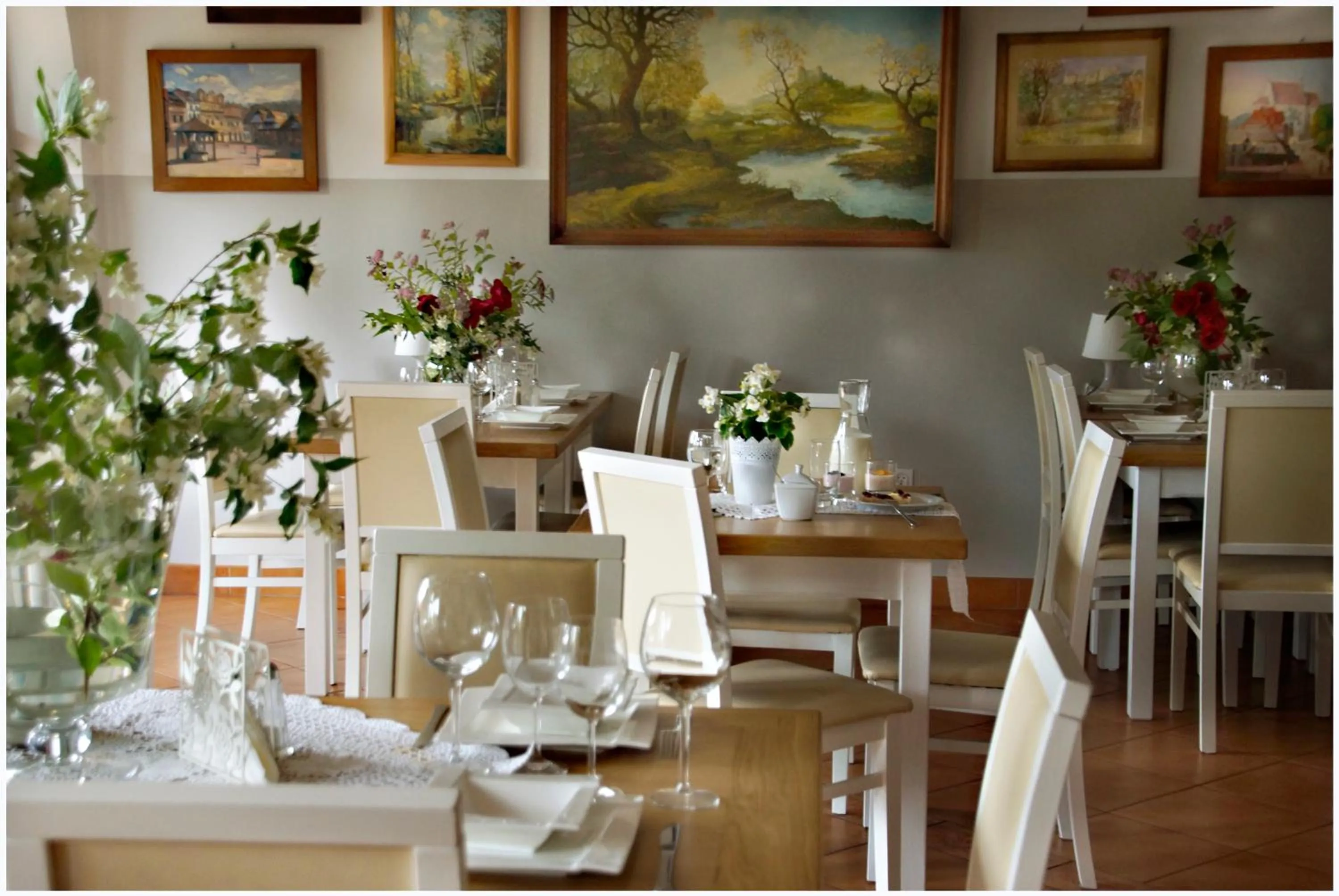 Restaurant/places to eat in Willa Pod Basztą Restauracja&Wellness