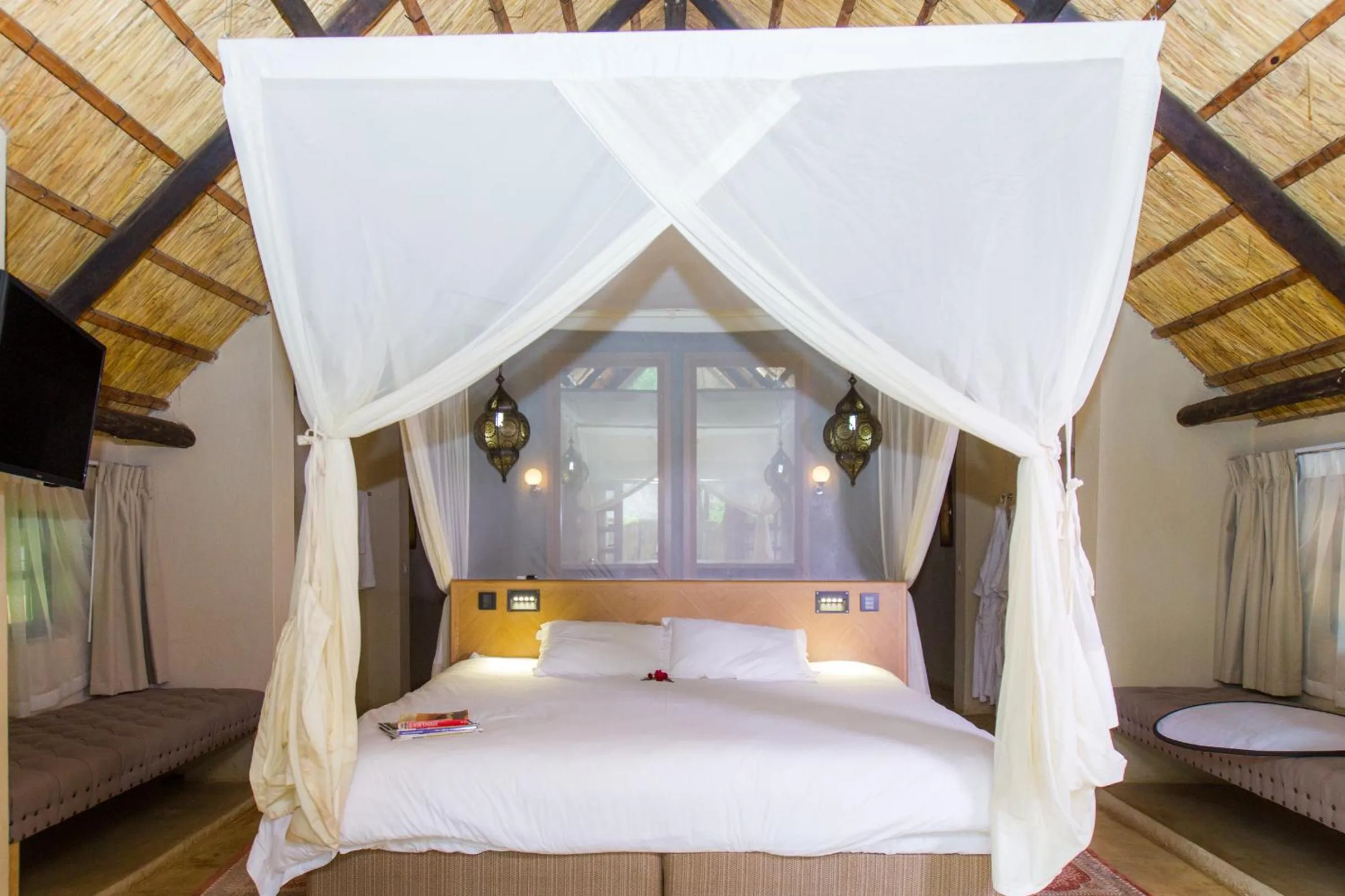 Bedroom, Bed in The Royal Sichango Village