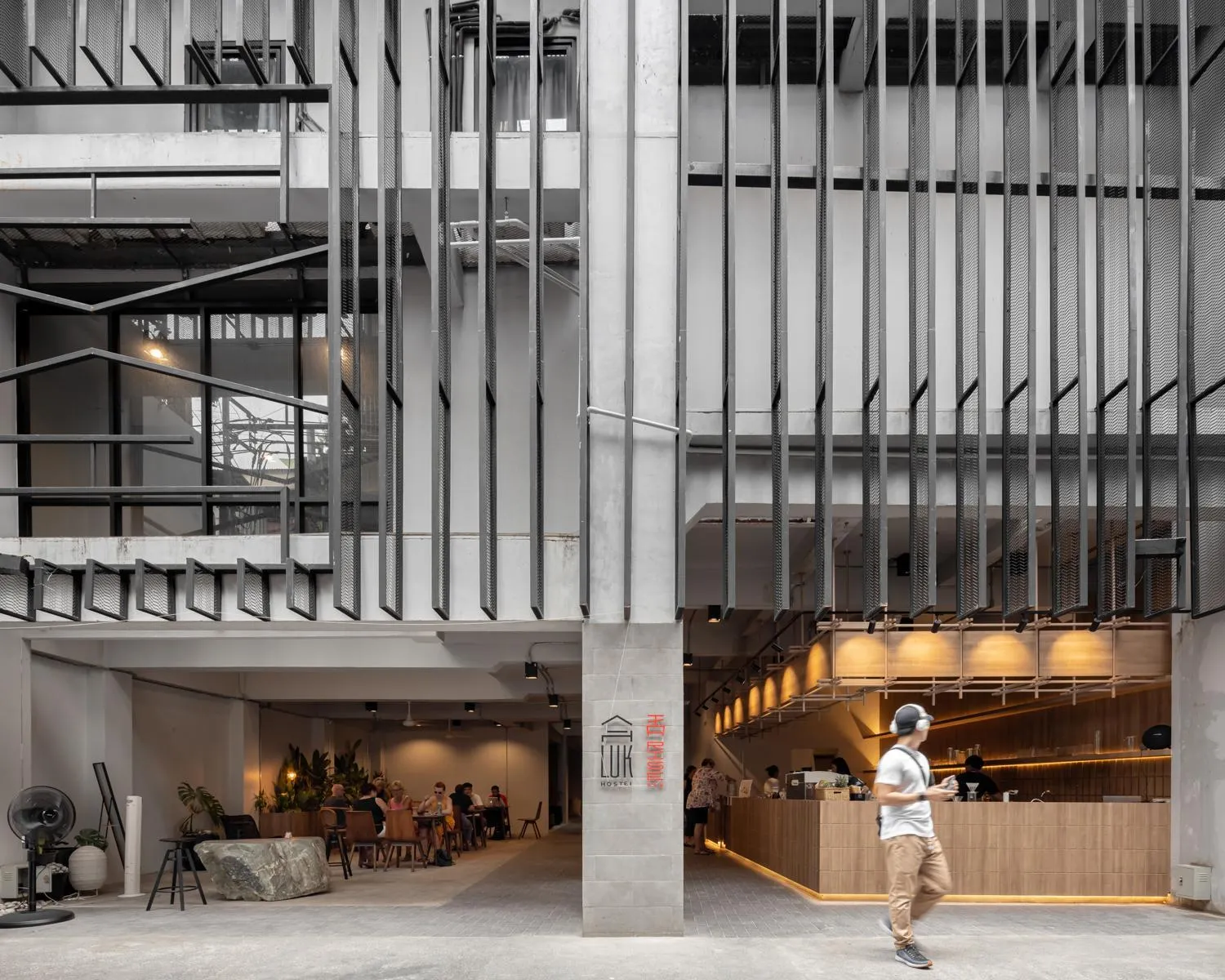 Facade/entrance in Luk Hostel