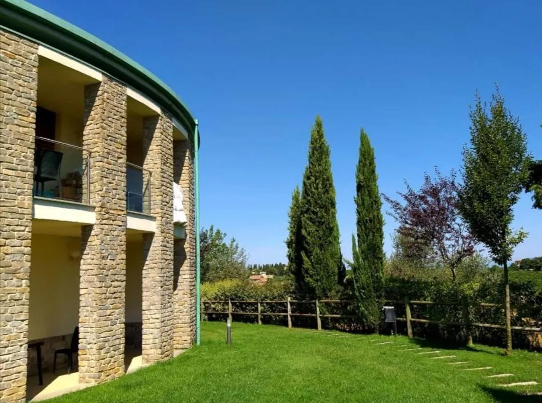 Garden in Chianti Village Morrocco