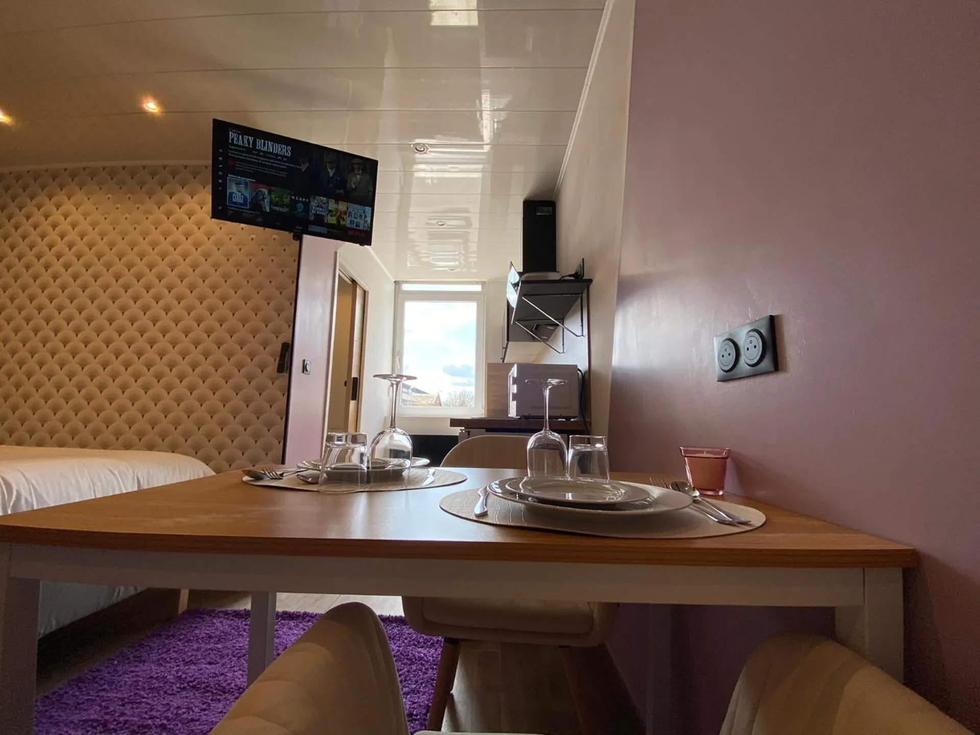 TV and multimedia in Capstay Color Valenciennes & Netflix