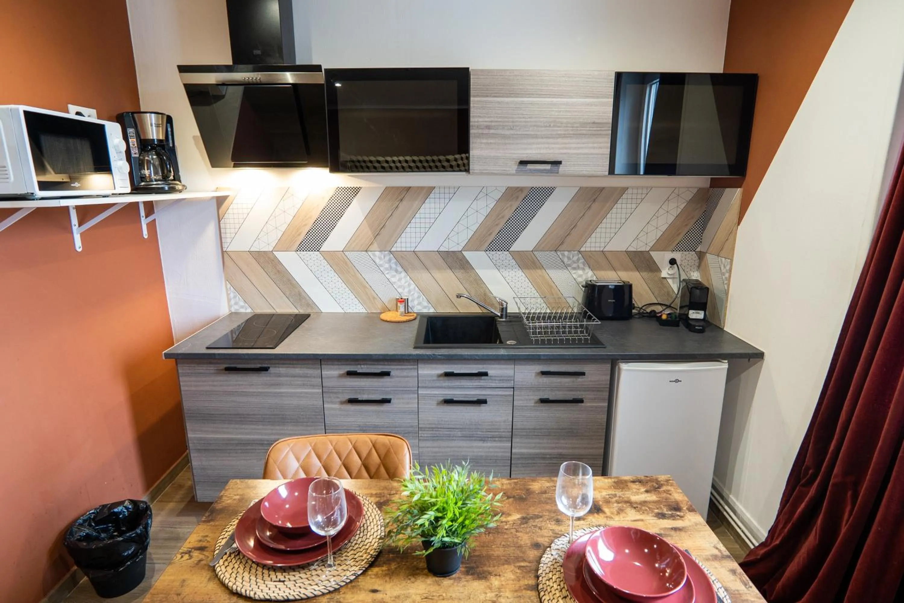 Kitchen or kitchenette in Capstay Color Valenciennes & Netflix