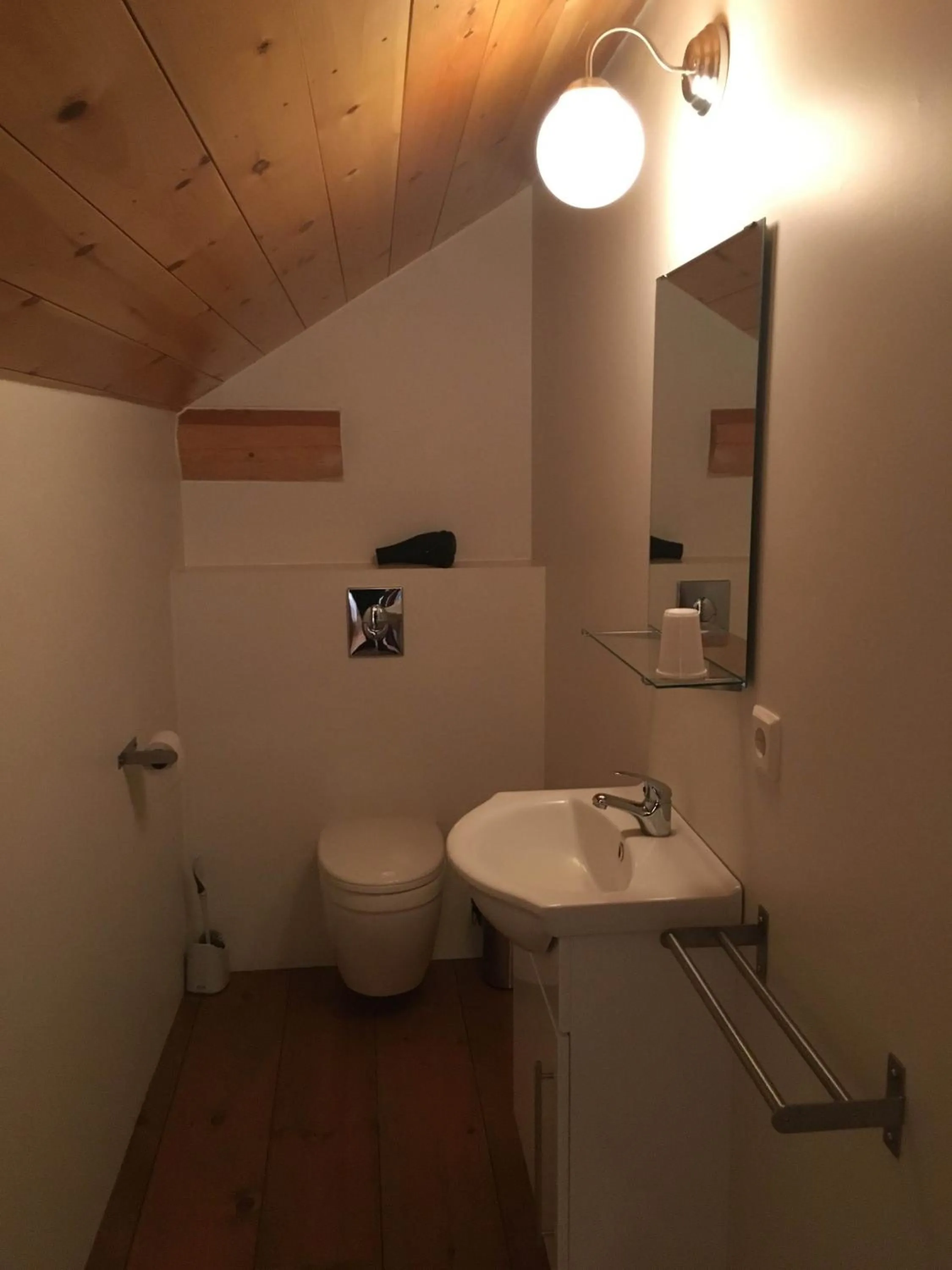 Toilet in Welcome Lambafell